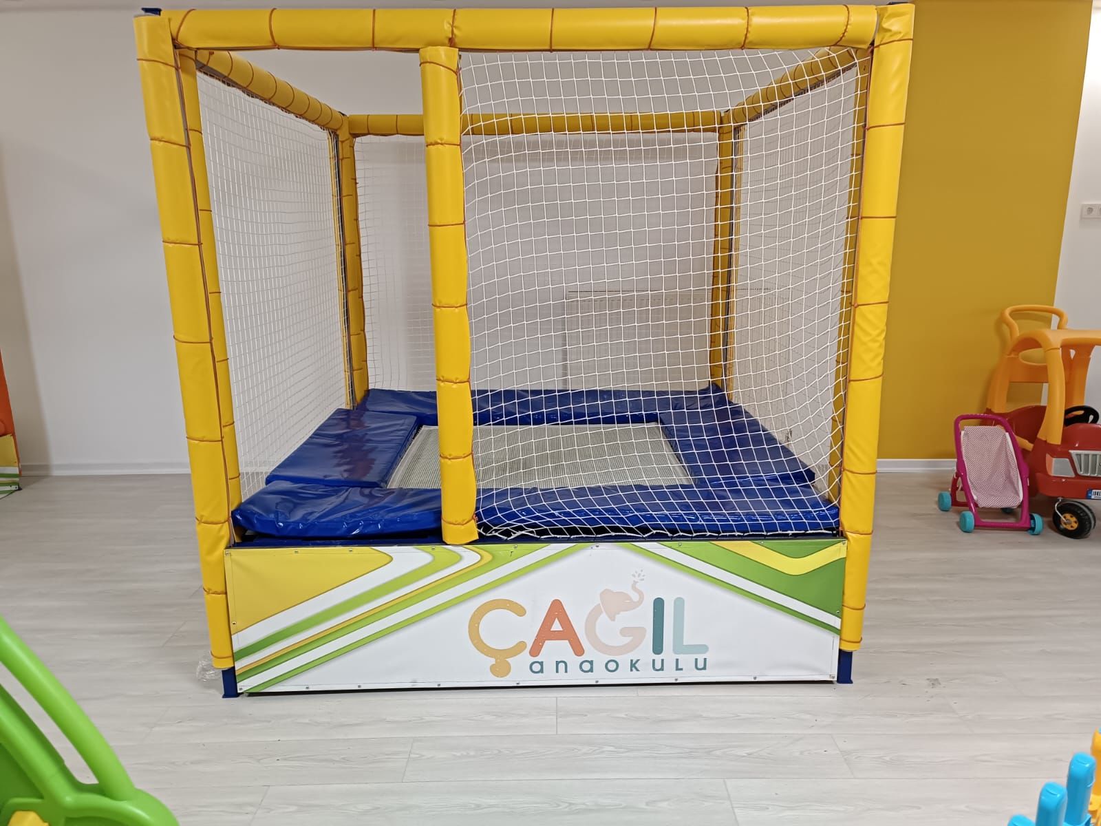 Tekli Trambolin (200X200)