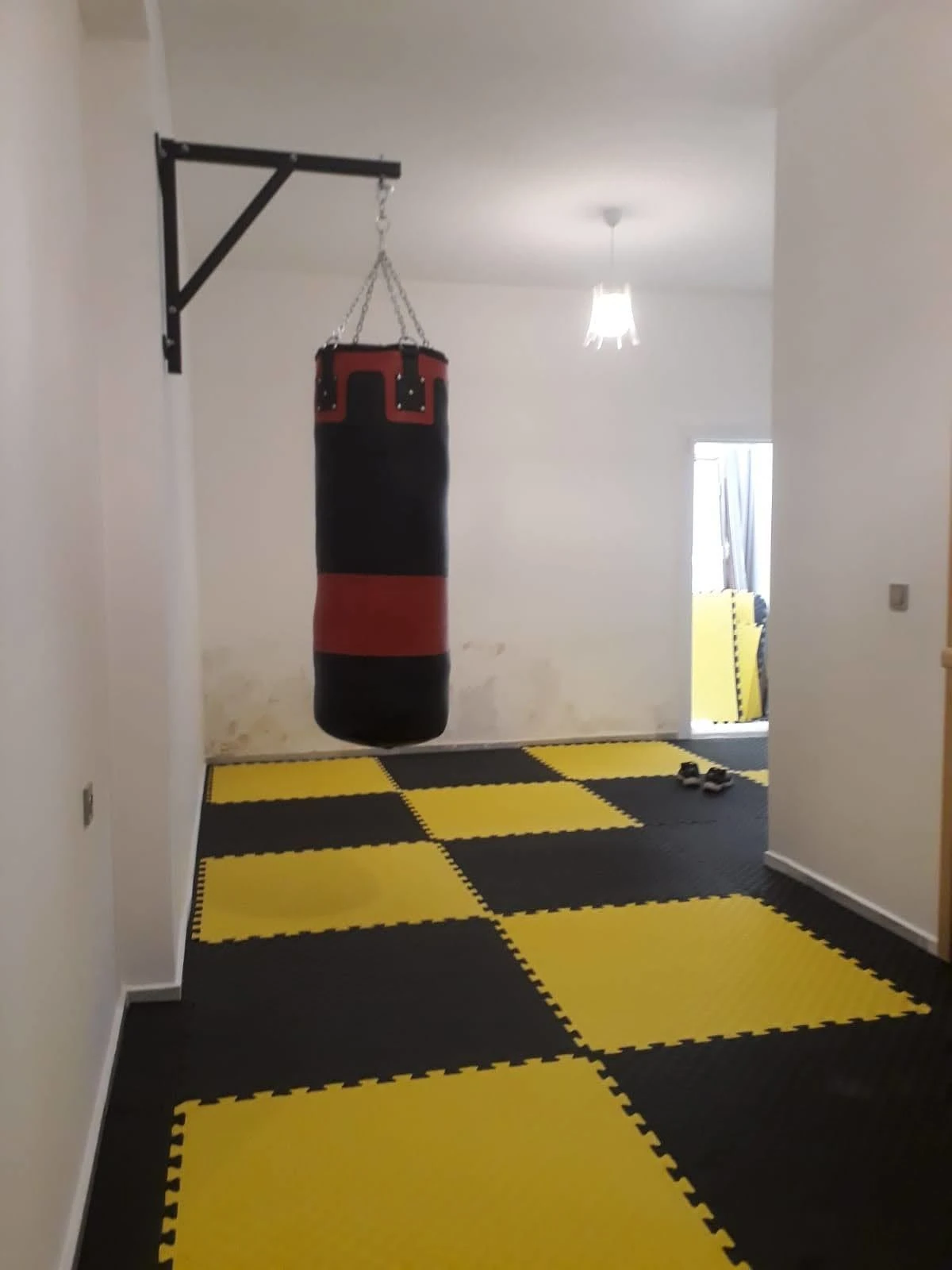 Kum Torbası Askı Aparatı Duvara Monte