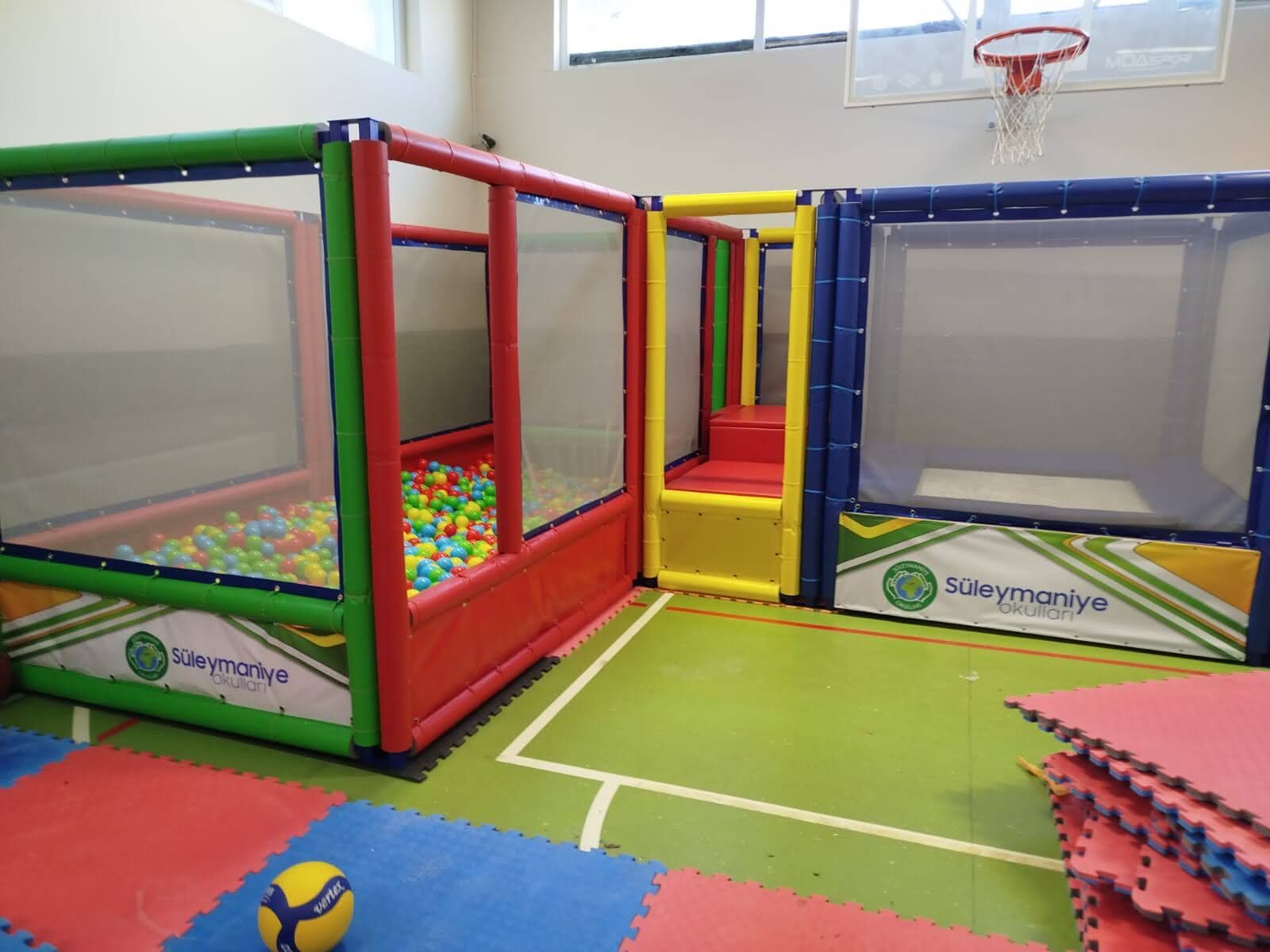 Top Havuzu Ve Trambolin Oyun Alanı Mega