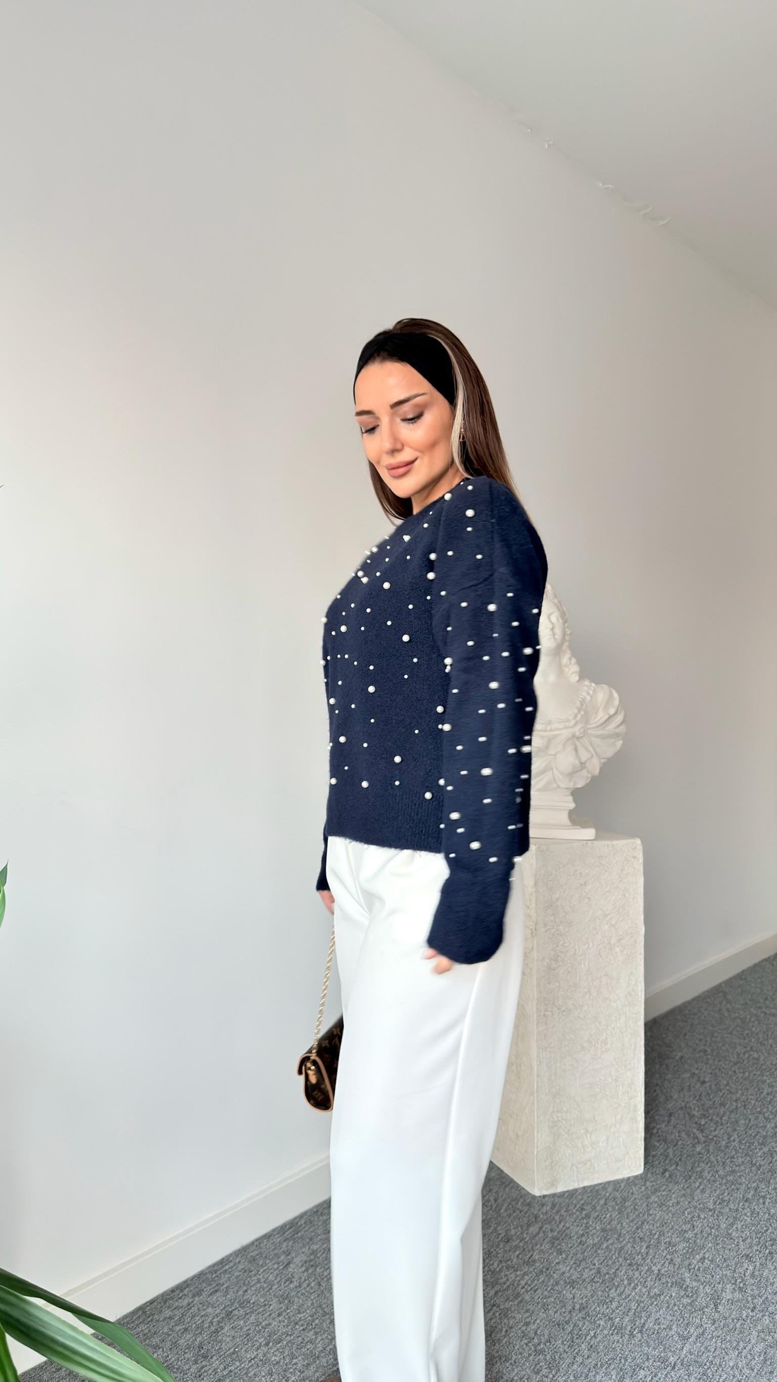 Tita İnci Çakımlı Kazak