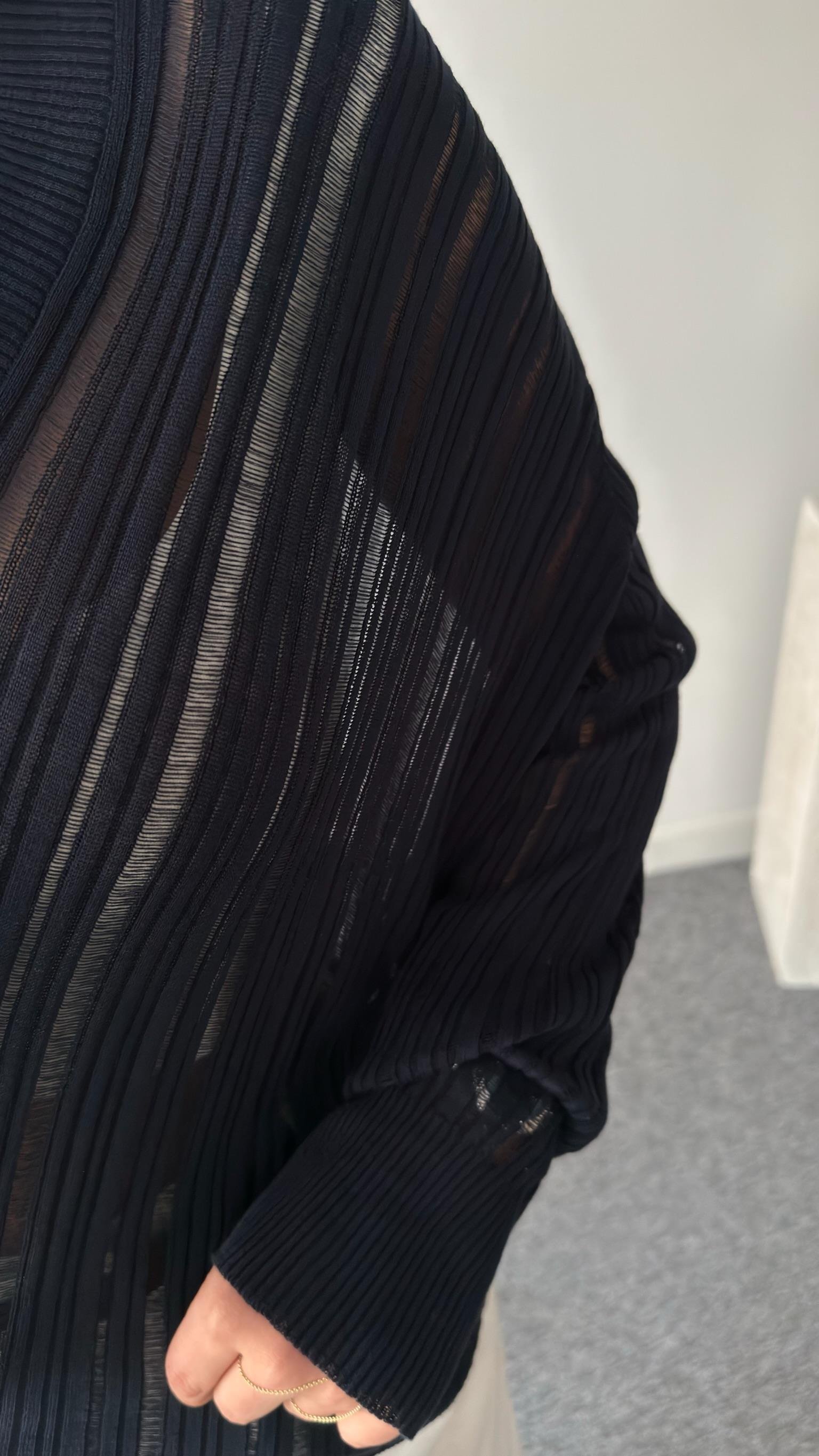 V Yaka Asimetrik Transparan Triko Kazak