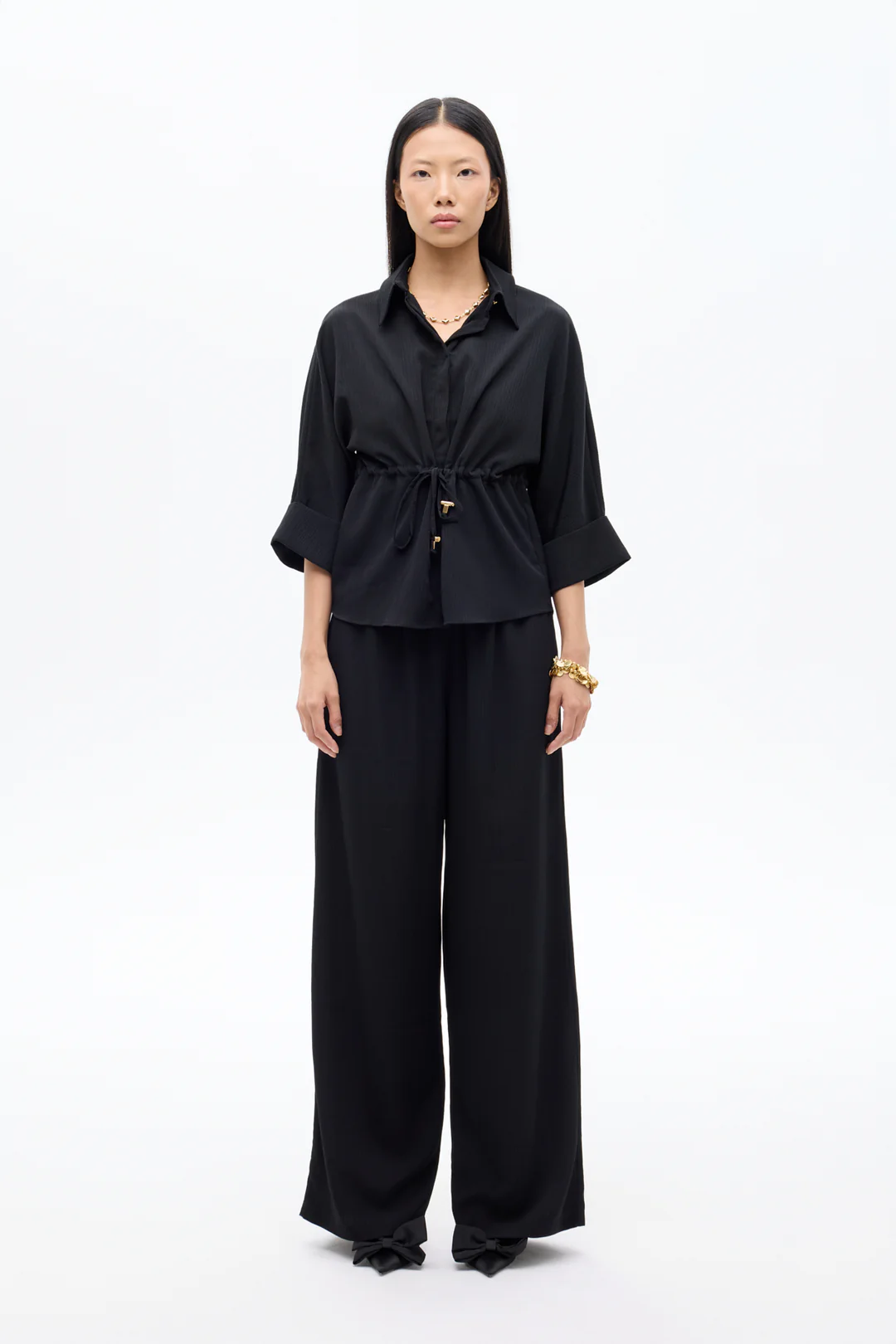 Beli Bağcıklı Manşet Kol Gömlek