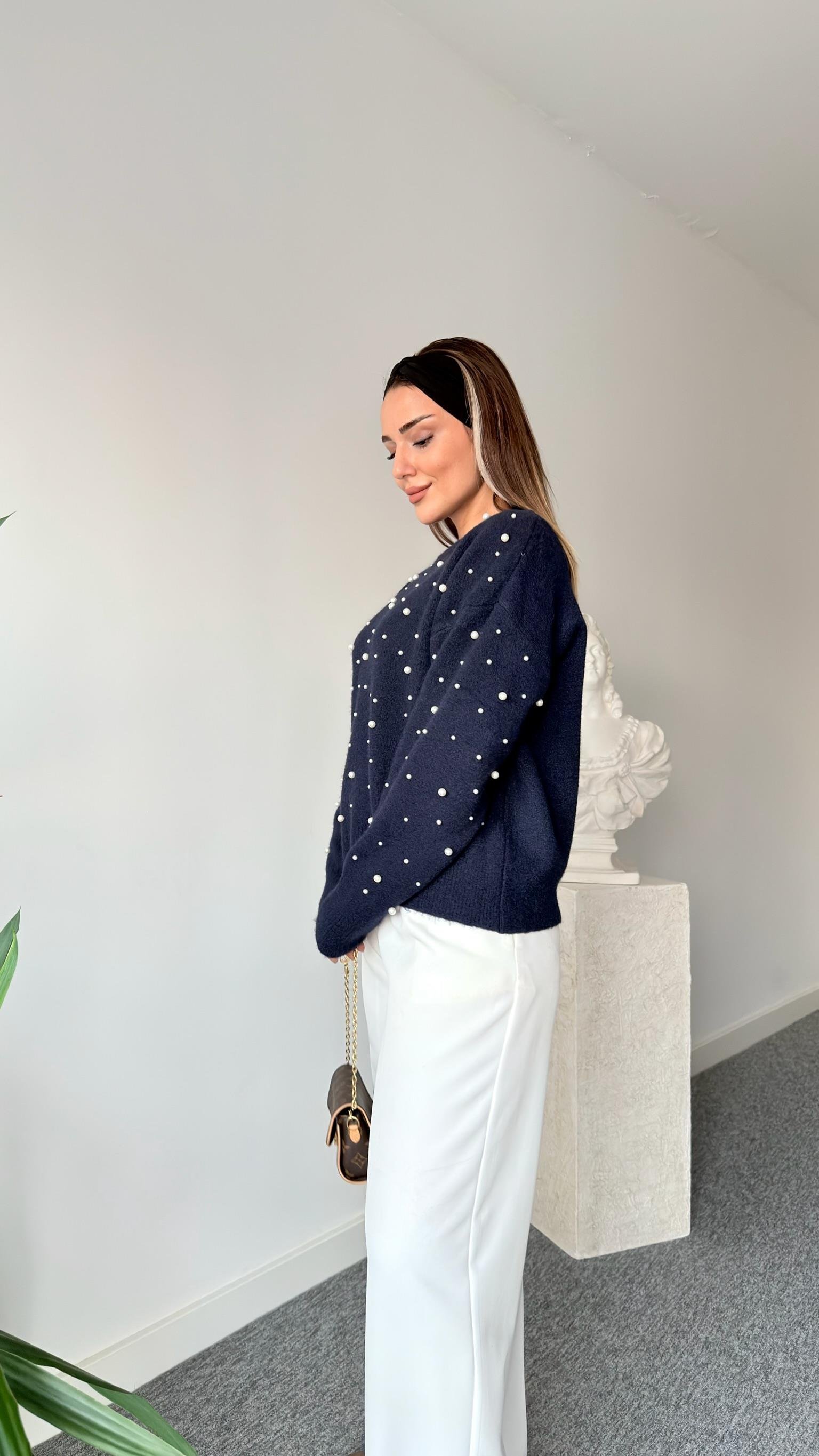 Tita İnci Çakımlı Kazak