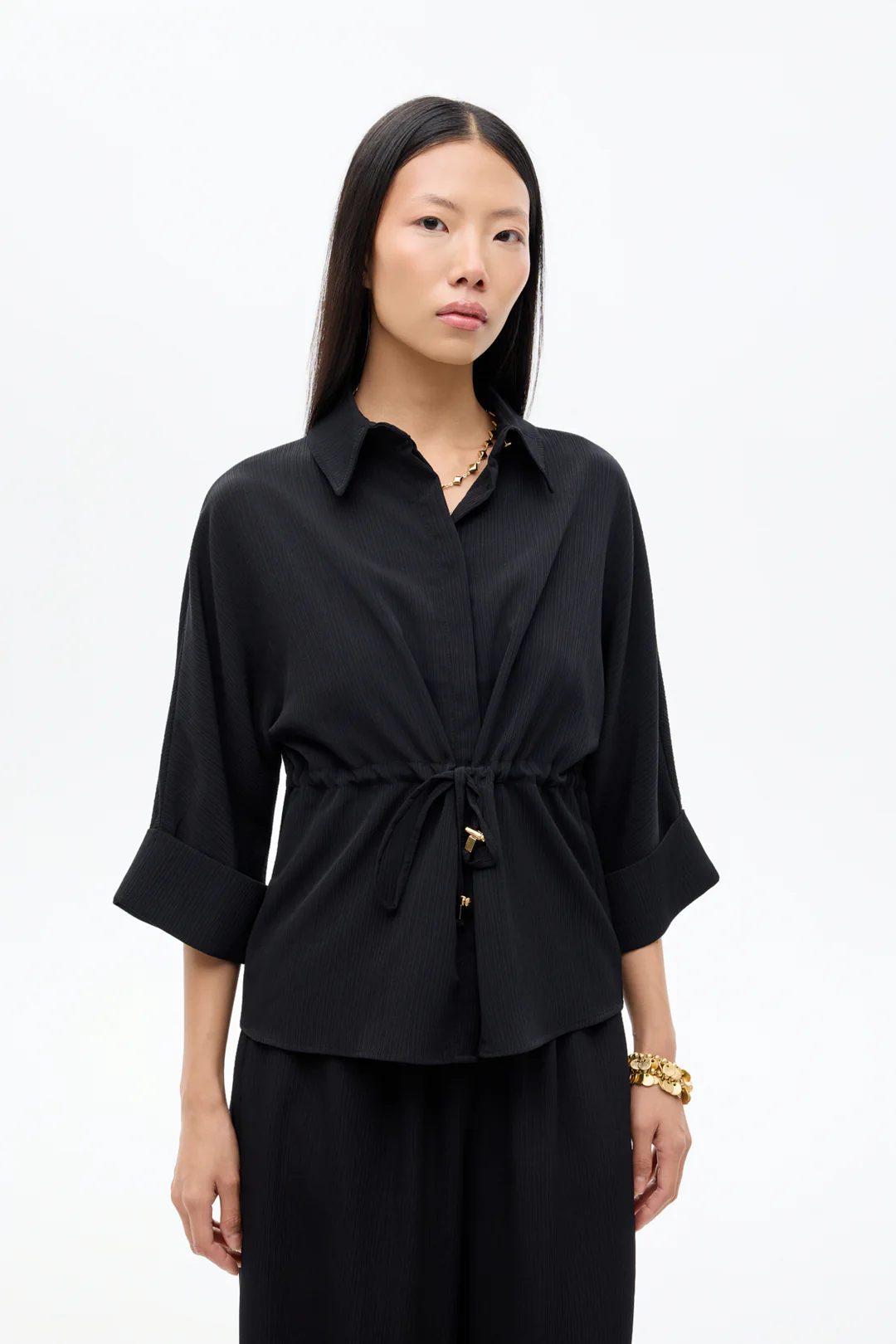 Beli Bağcıklı Manşet Kol Gömlek