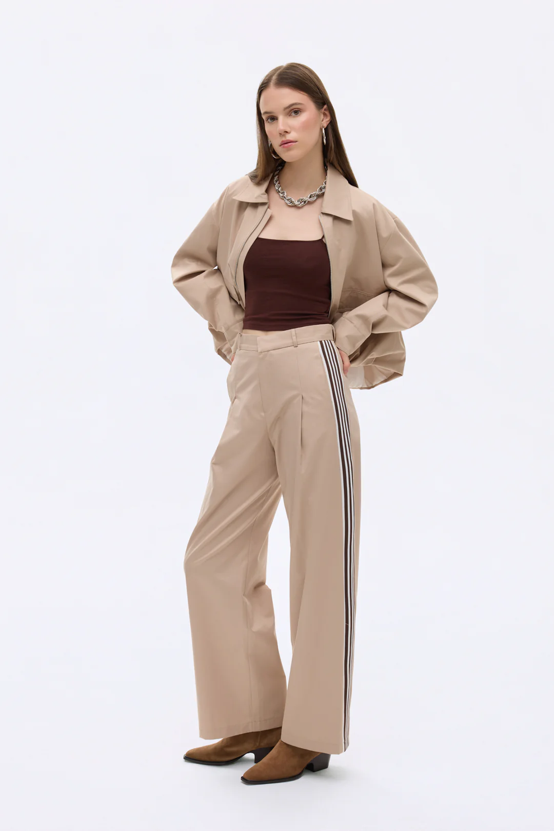 Şerit Detaylı Pileli Takım - Krem