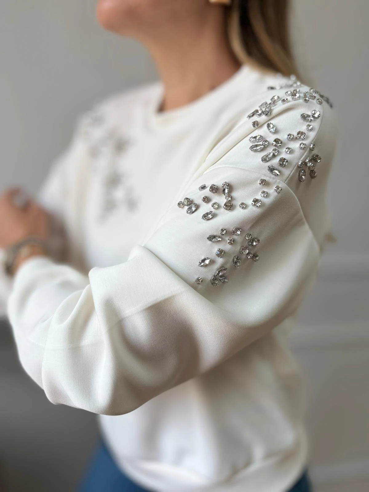 Ekru Taş Detaylı Sweatshirt