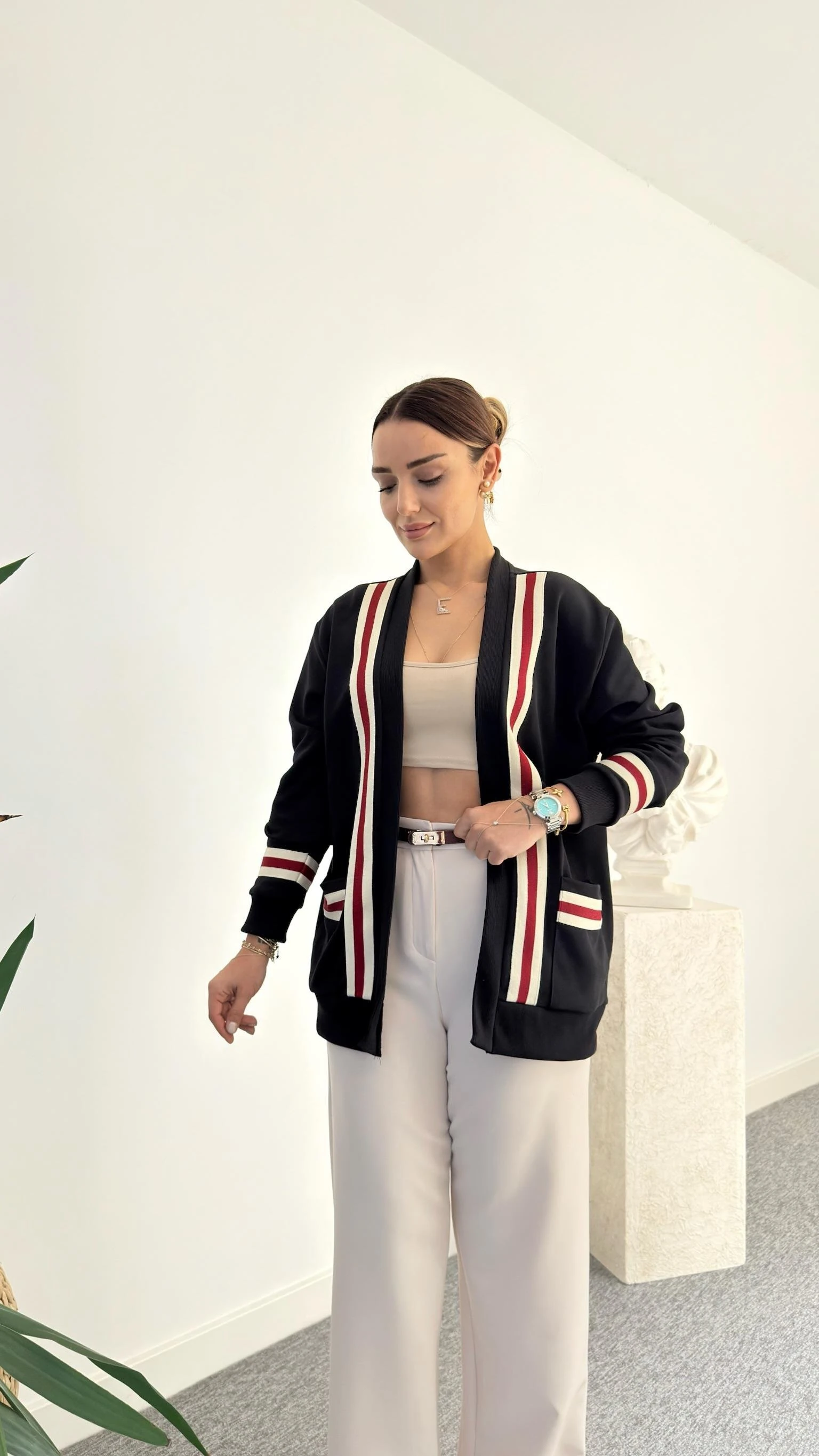 Linzy Kırmızı Şerit Detaylı Hırka