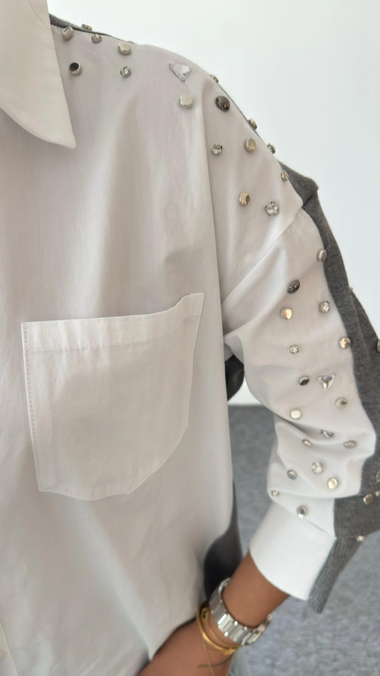 İpkyol Model Kollar Taş Detaylı Gömlek