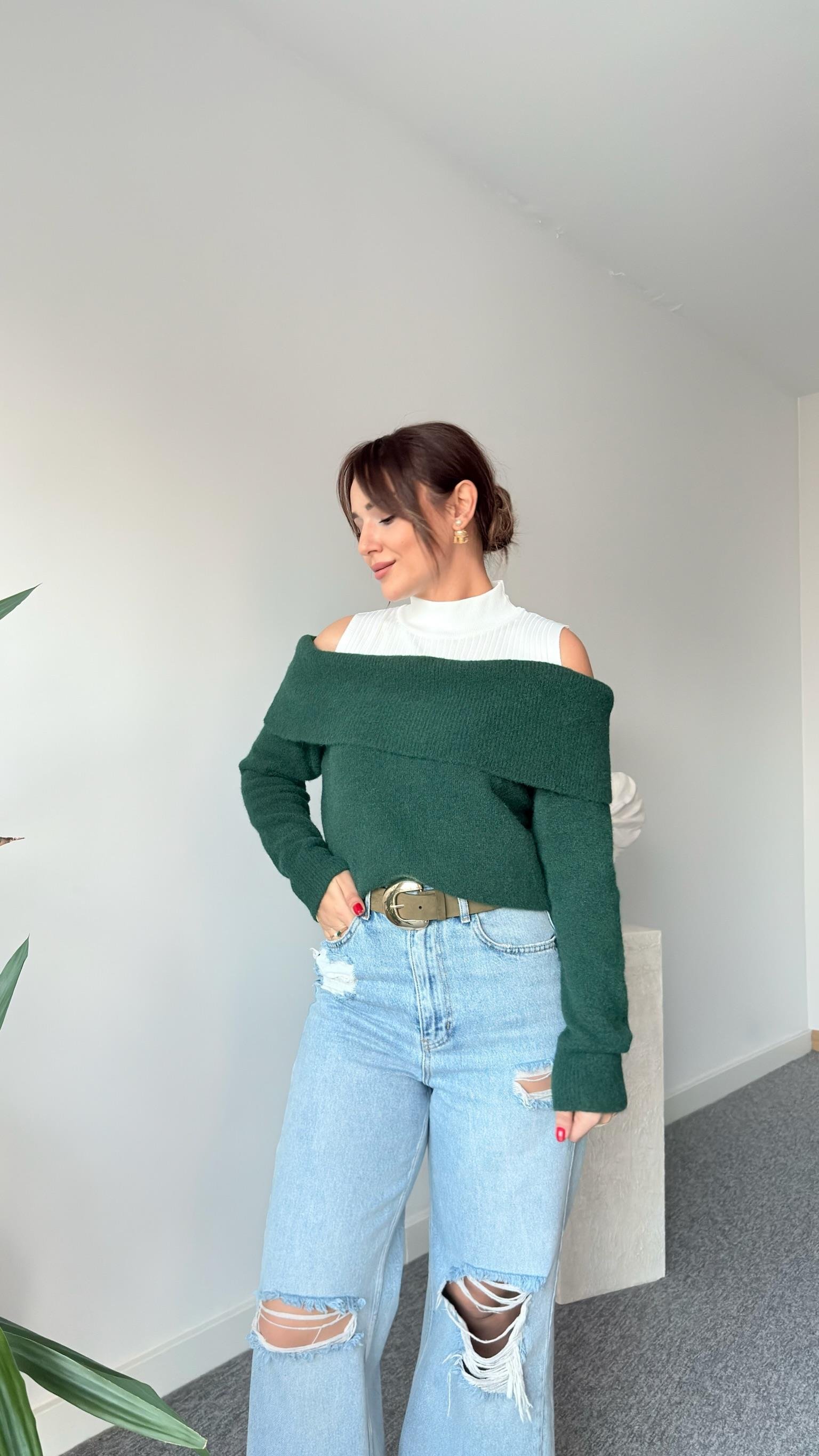 Madonna Yaka Triko Kazak