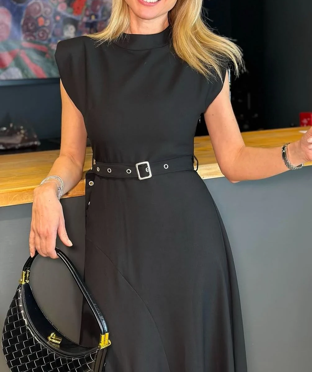 Kemerli Asimetrik Kumaş Elbise