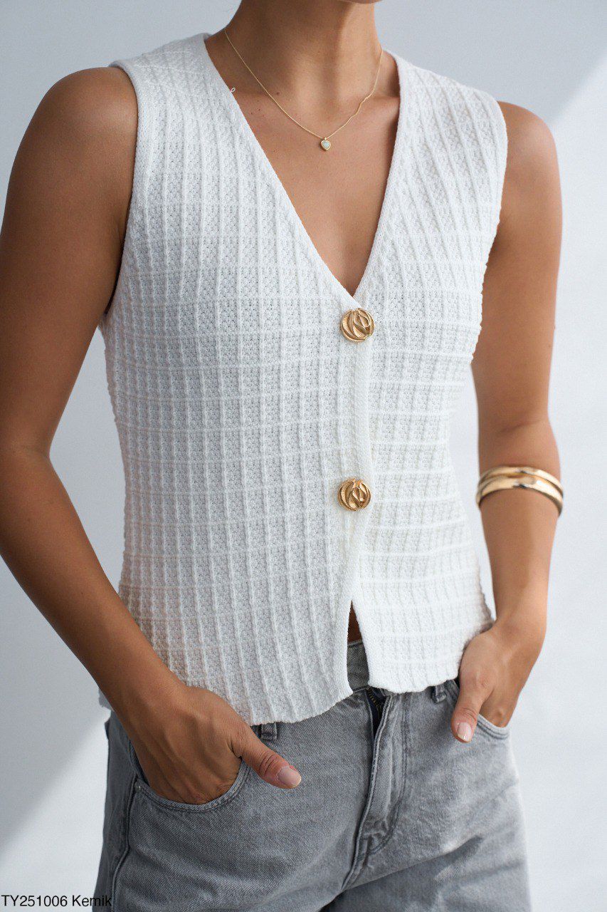 V Yaka Gold Düğmeli Triko Yelek
