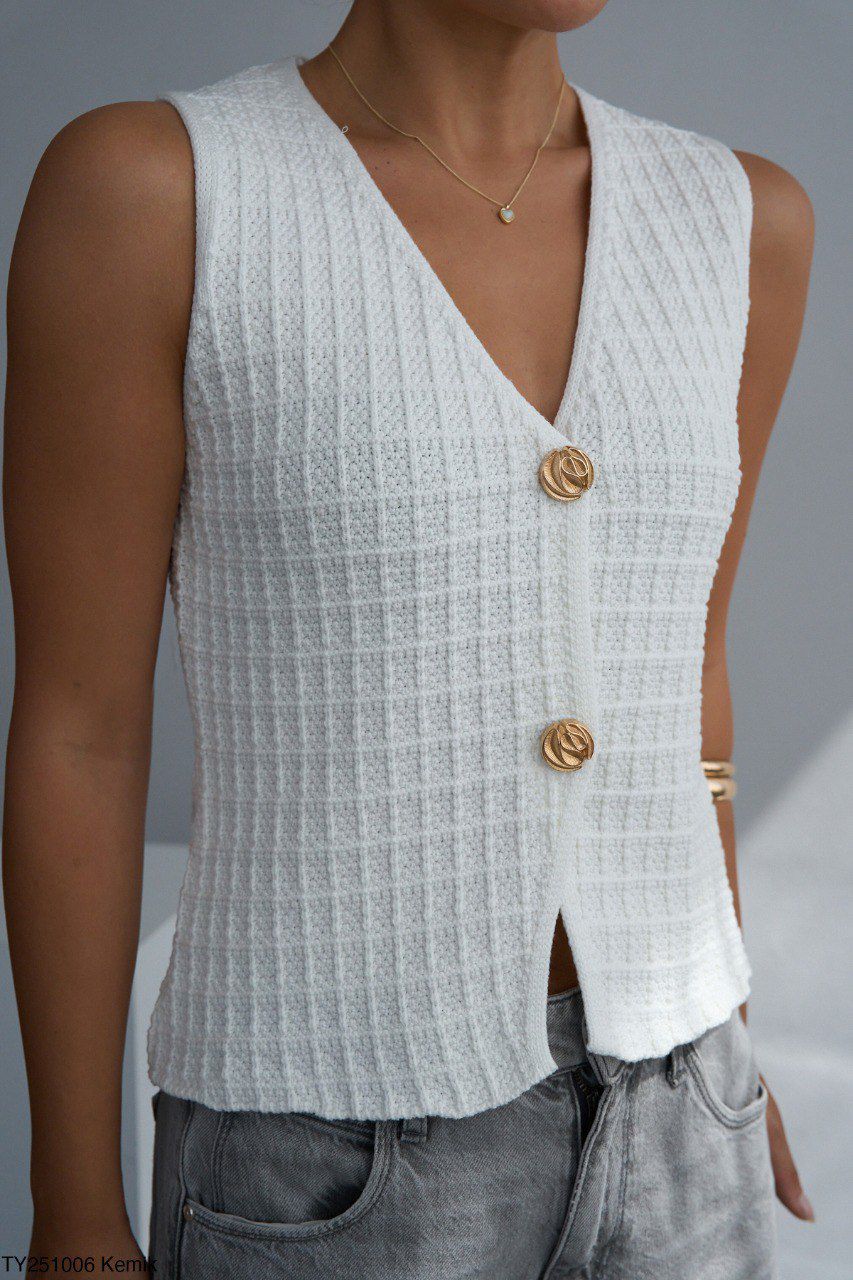 V Yaka Gold Düğmeli Triko Yelek