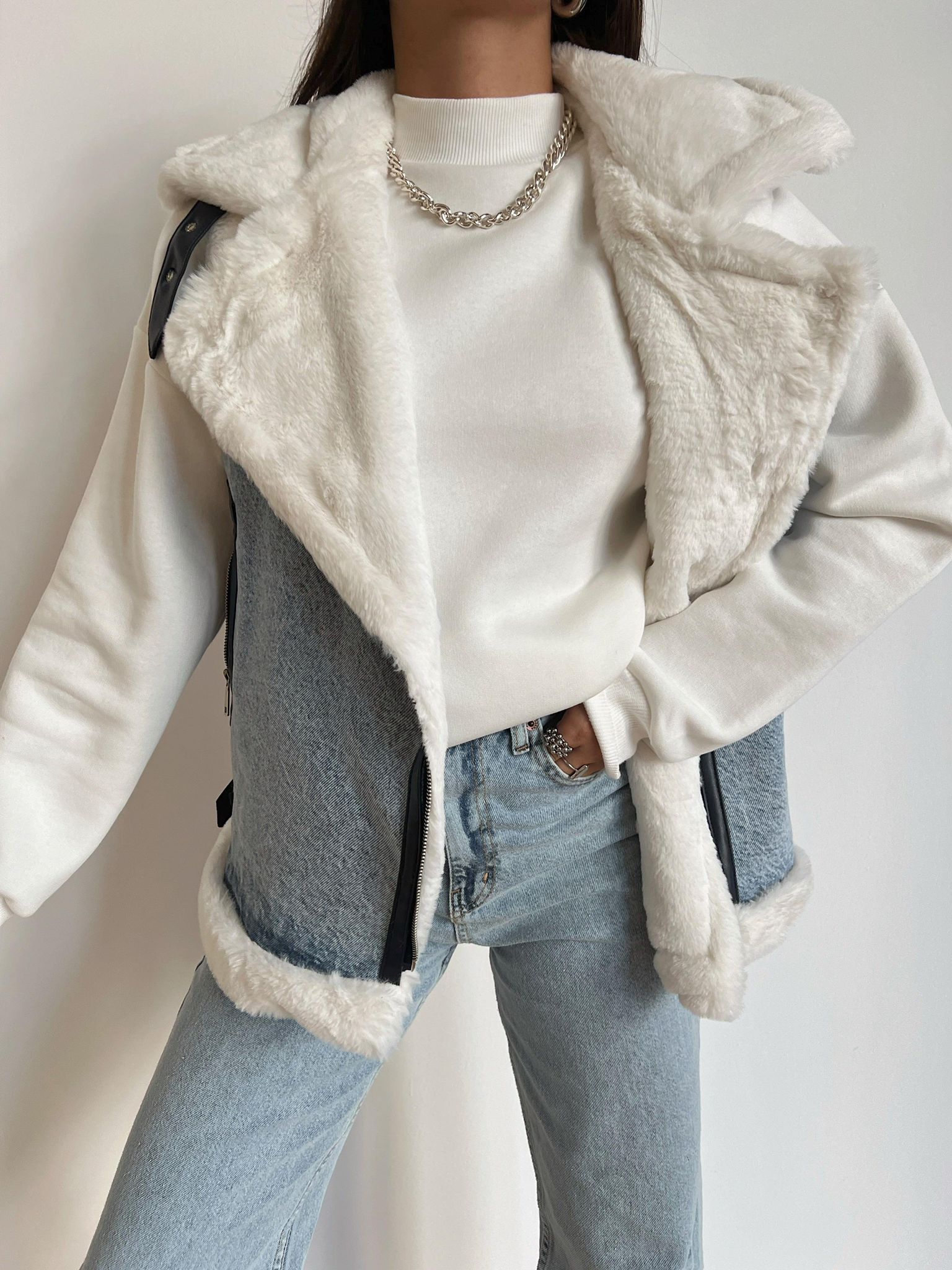 İçi Kürklü Kemerli Jean Yelek