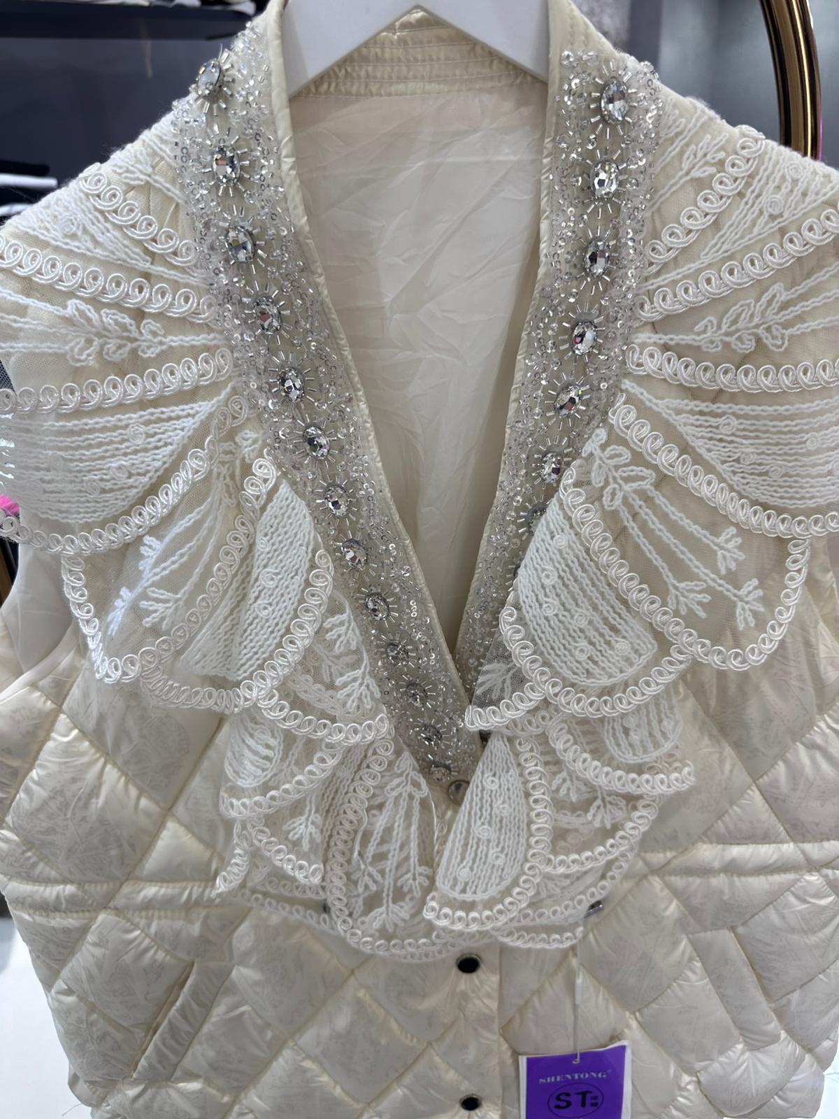 İthal Güpür Fırfırlı Şişme Yelek