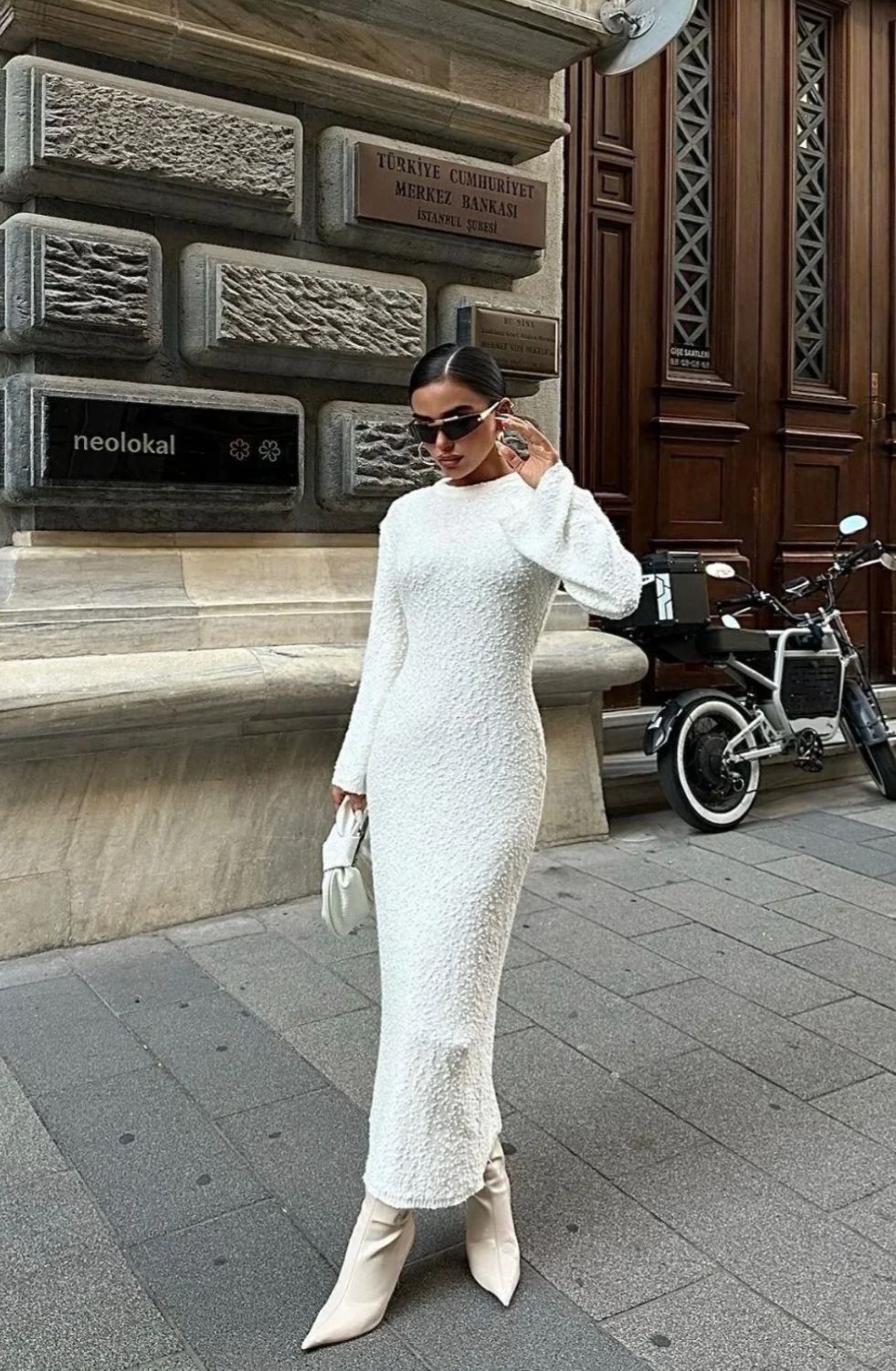 Yuvarlak Yaka Triko Elbise