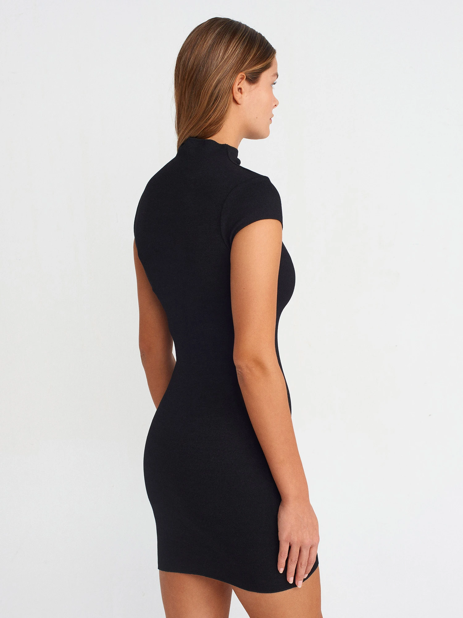 DİLVİN Dik Yaka Streç Mini Elbise