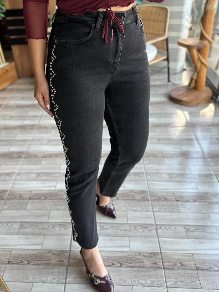 Yanları Droplu Mom Fit Kot Pantolon