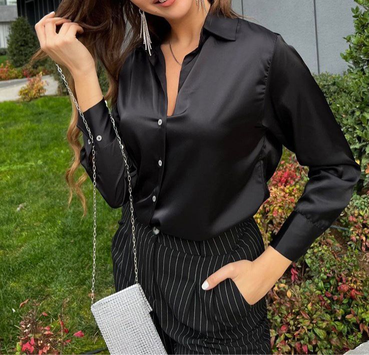 Saten Düğmeli Gömlek