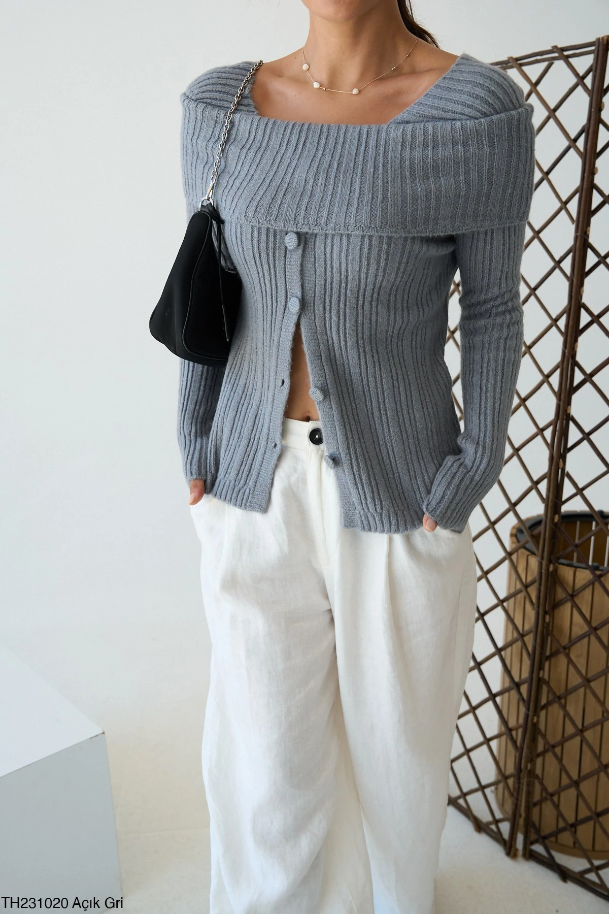 Madonno Düğmeli Bluz