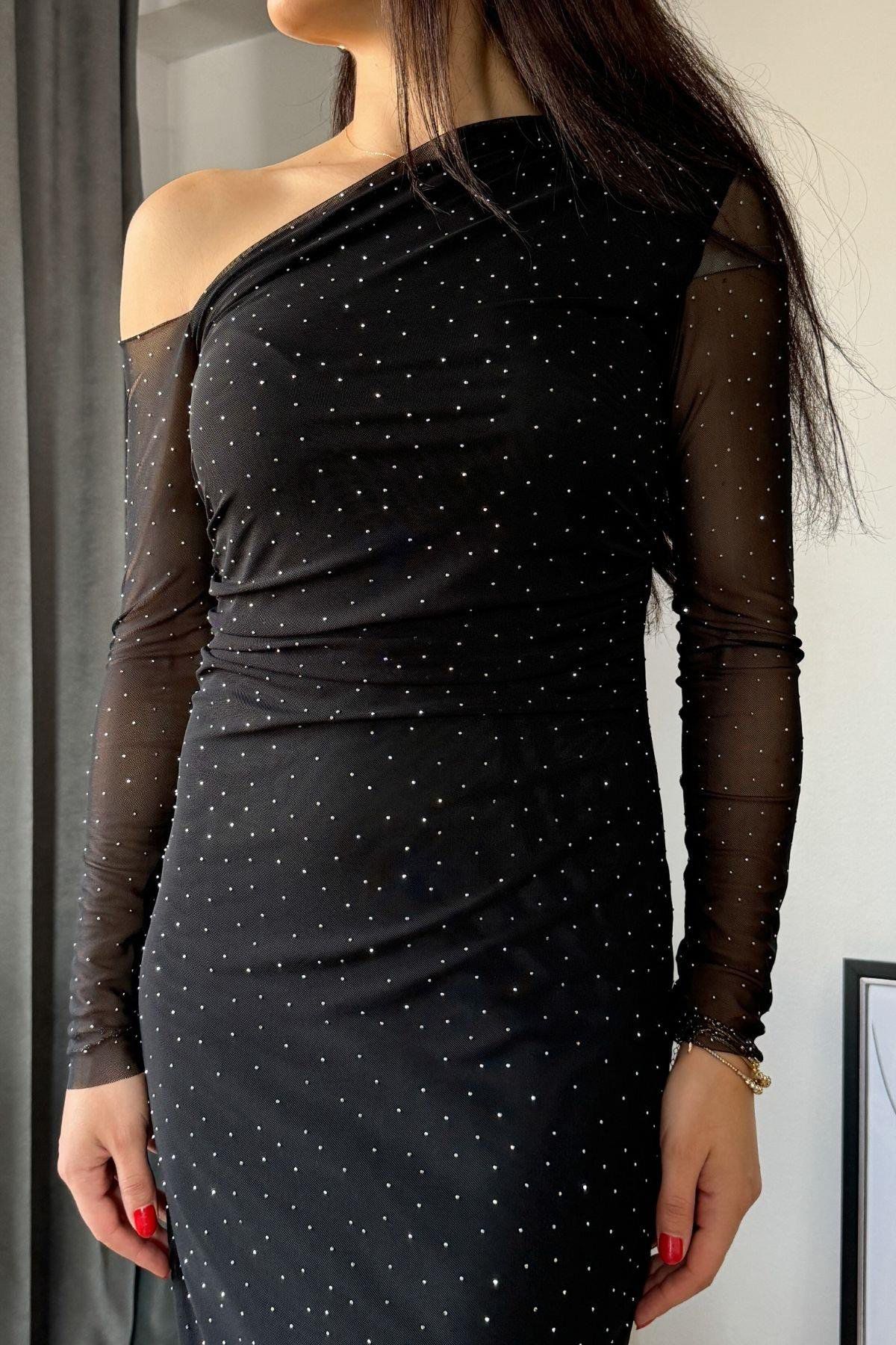 Tüllü Taşlı Elbise