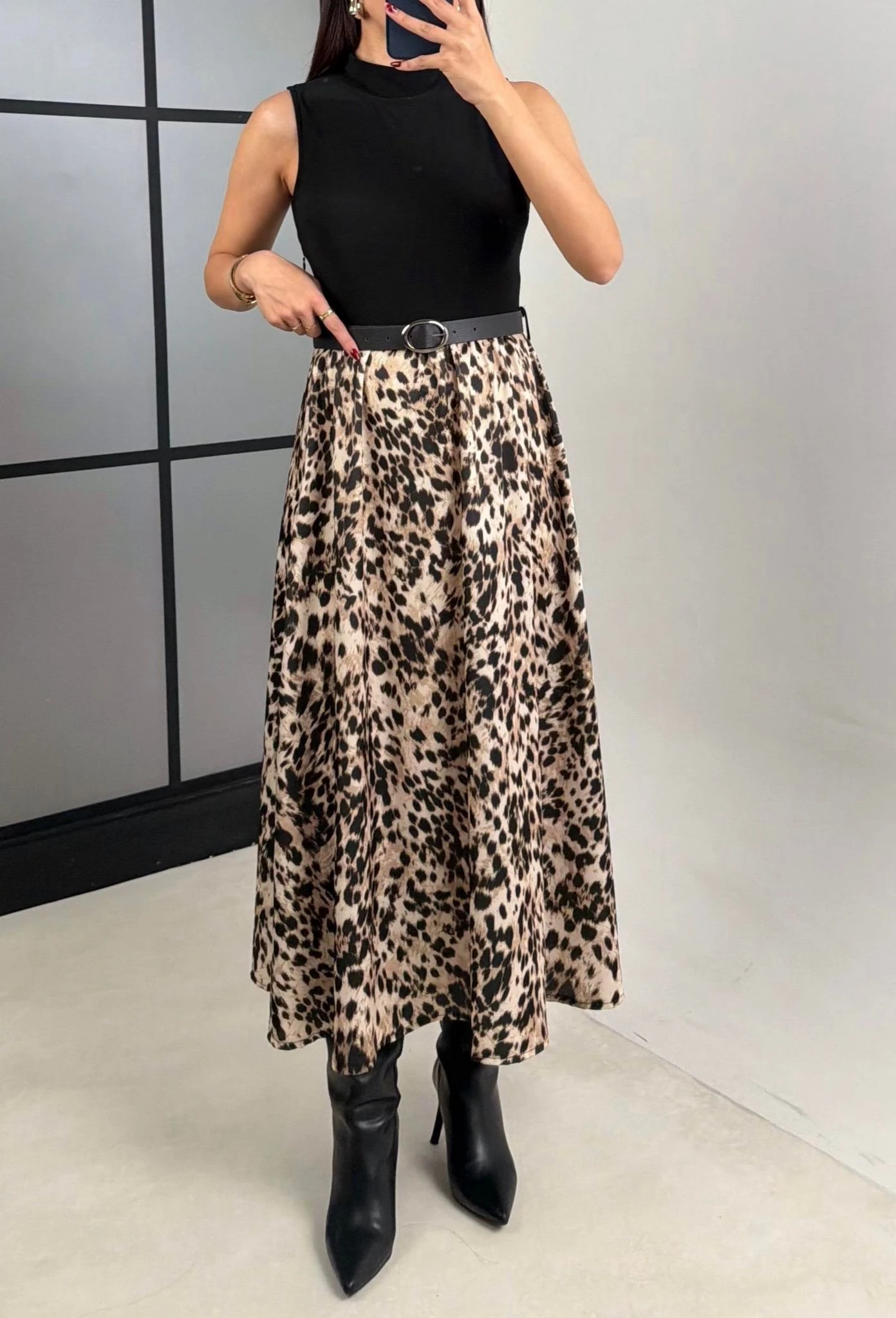 Leopar Kemerli Kolsuz Elbise