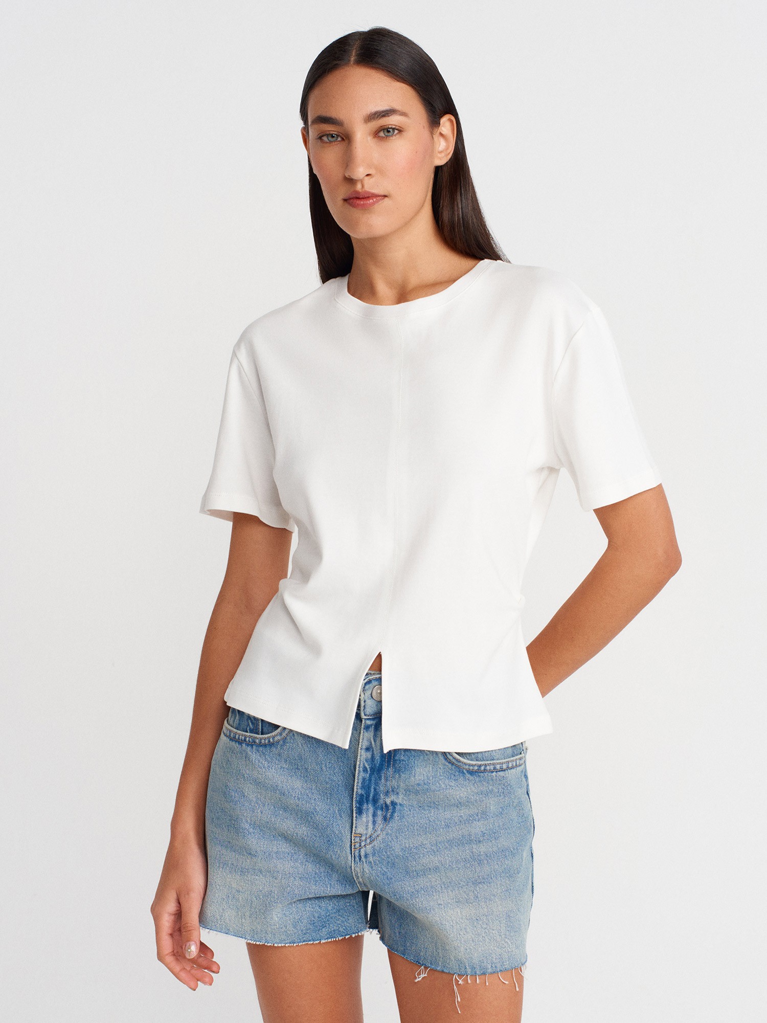 Dilvin Yırtmaçlı Tshirt