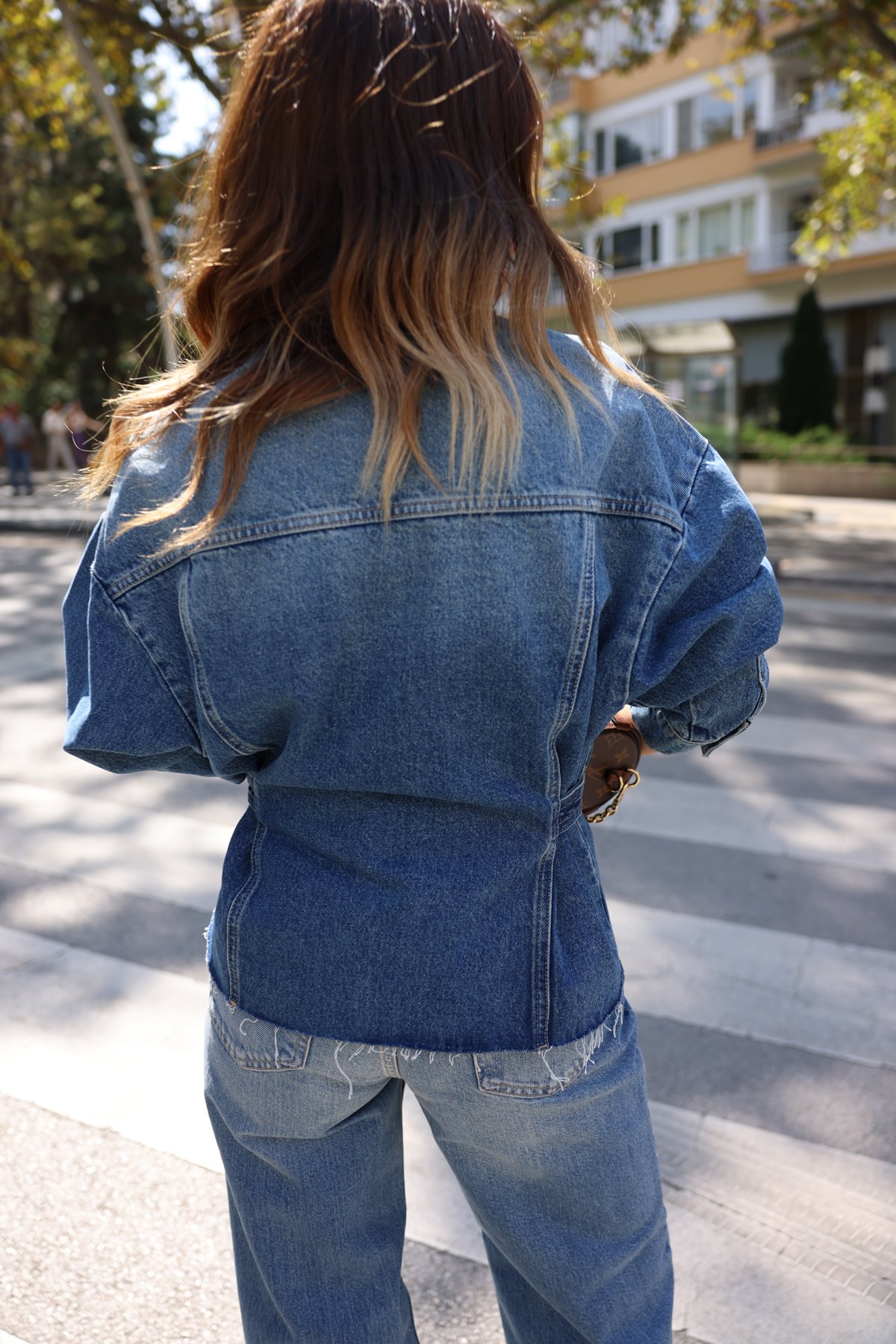 Bel Kemer Detaylı Kot Ceket