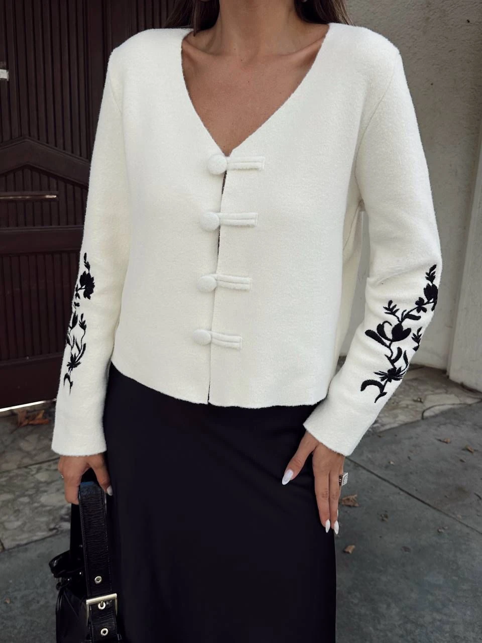 Kol Nakışlı Angora Düğmeli Ceket