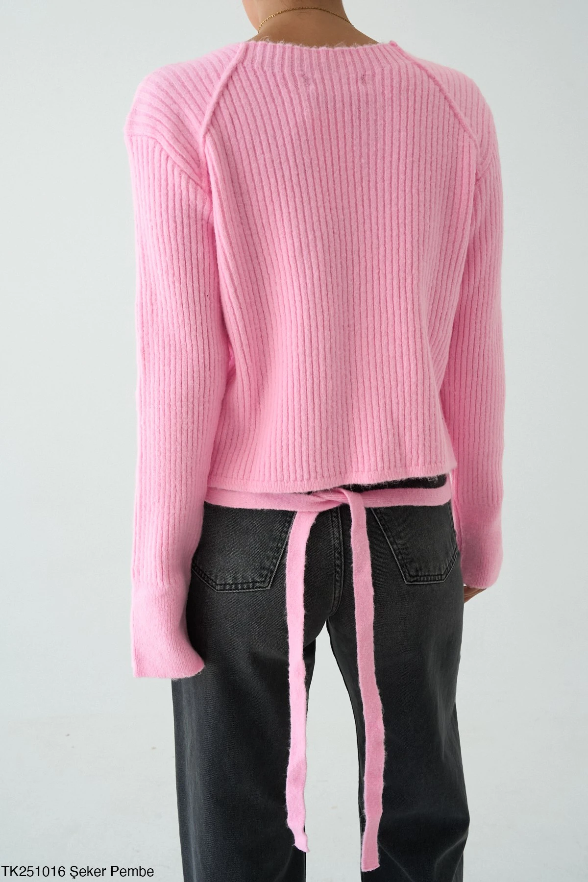 Belden Bağlamalı Kazak