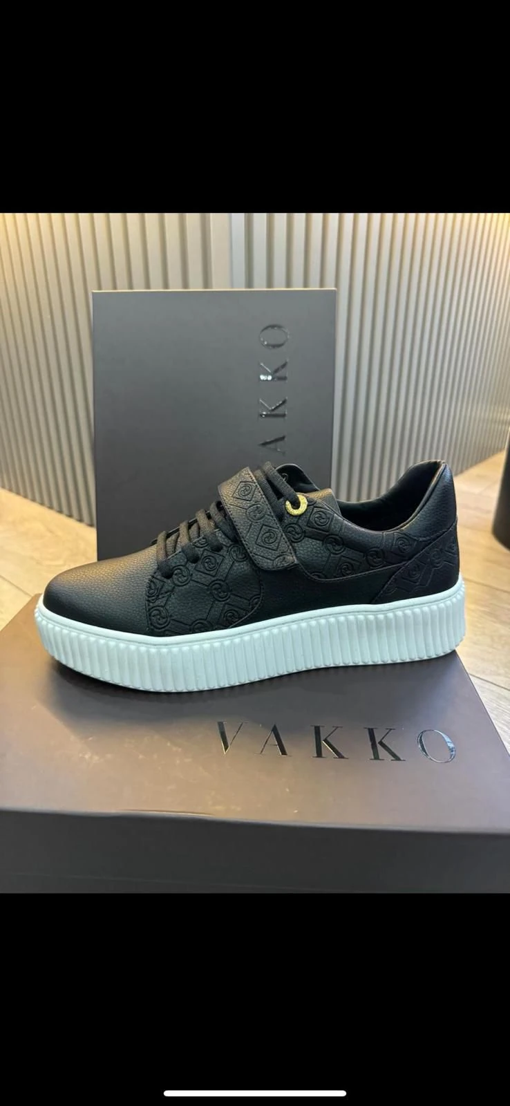 Vakko Bantlı Snekars