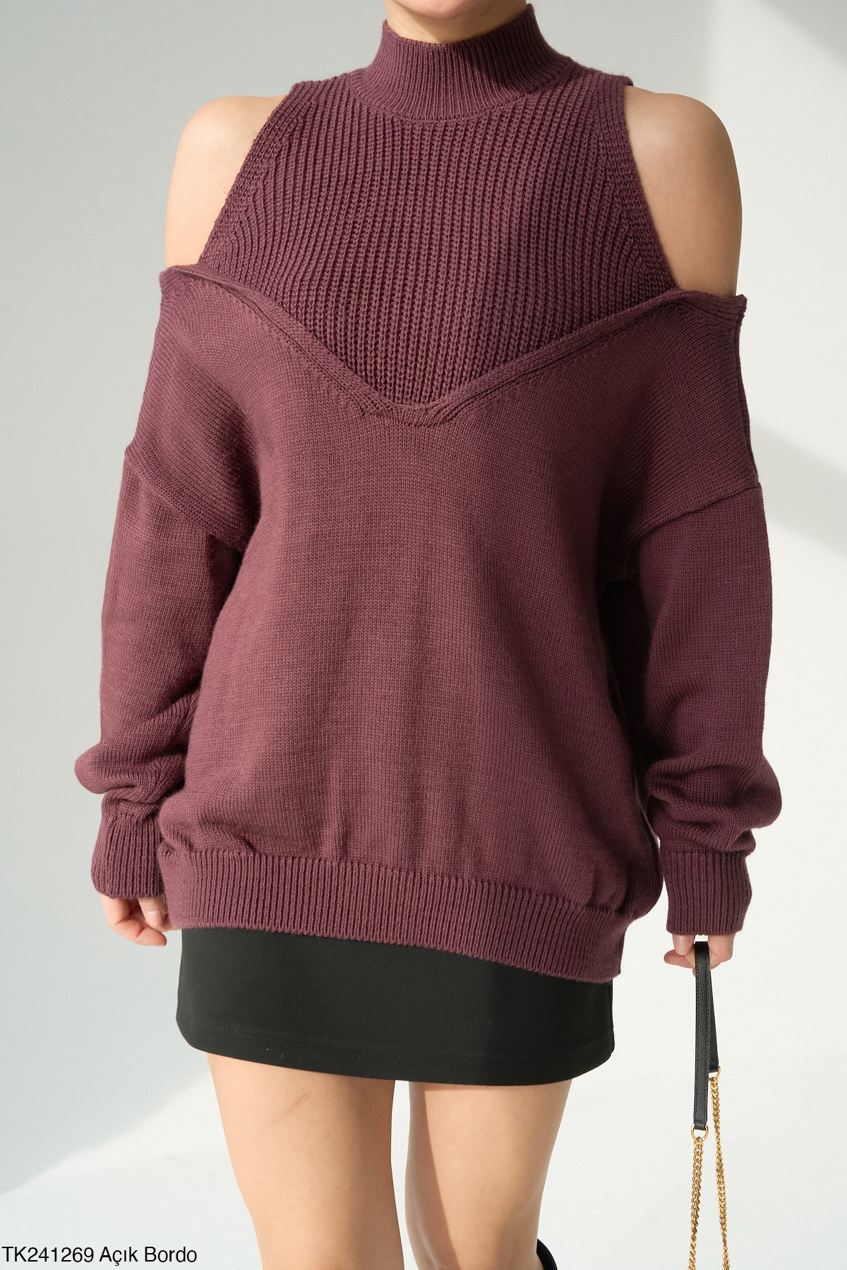 Omuz Açık Triko Bluz