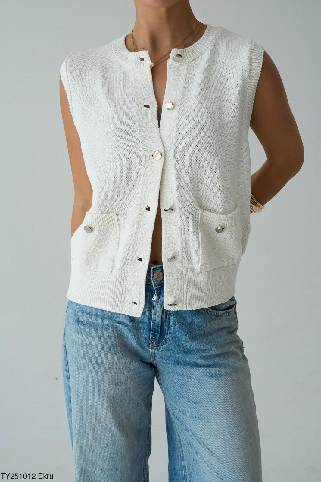 Düğmeli Triko Yelek