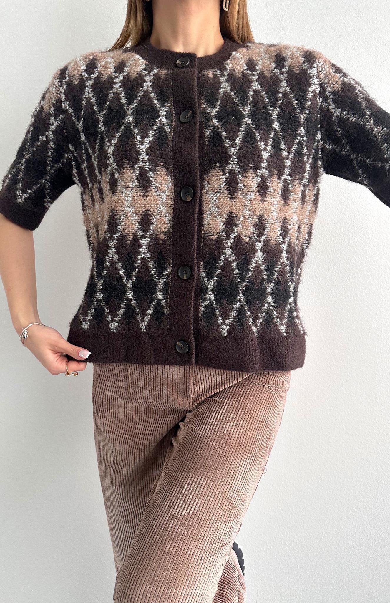 Baklava Dokulu Kısa Kol Düğmeli Triko Hırka