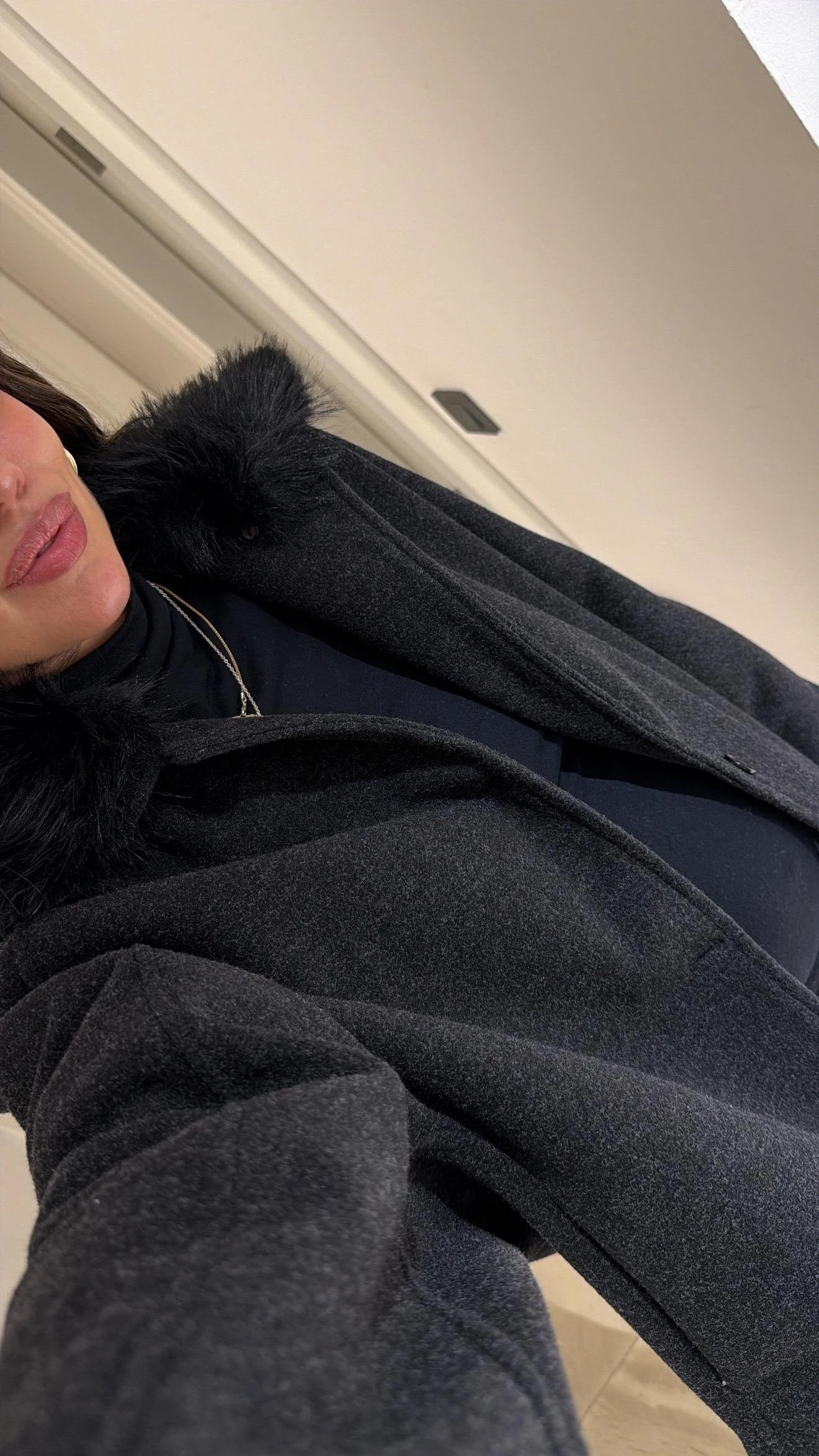 Kürk Yaka Kaşe Kaban