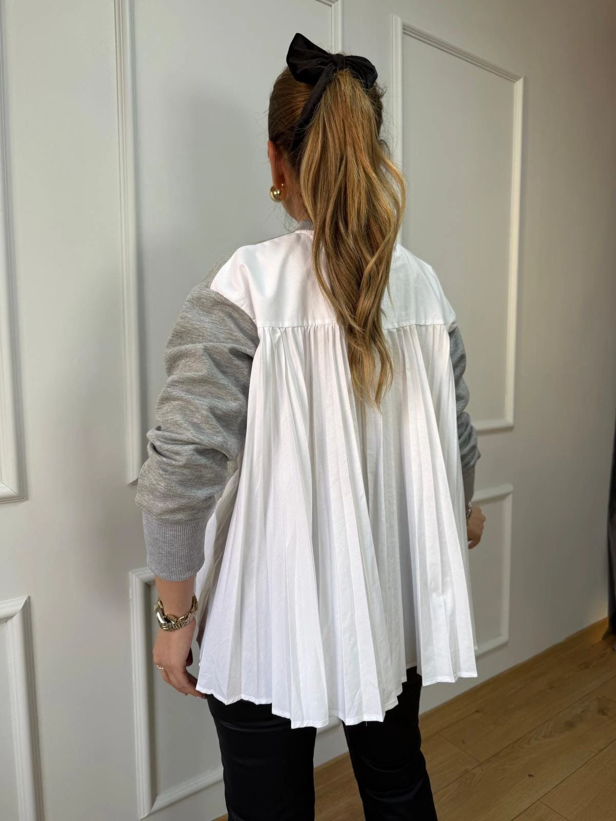 Piliseli Poplin Detaylı Sweat