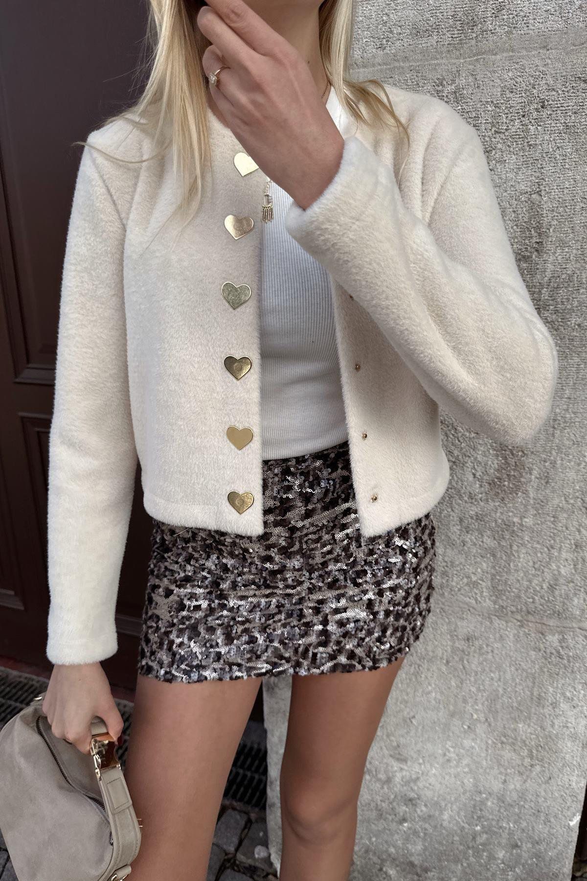 Kalp Düğmeli Yumoş Hırka