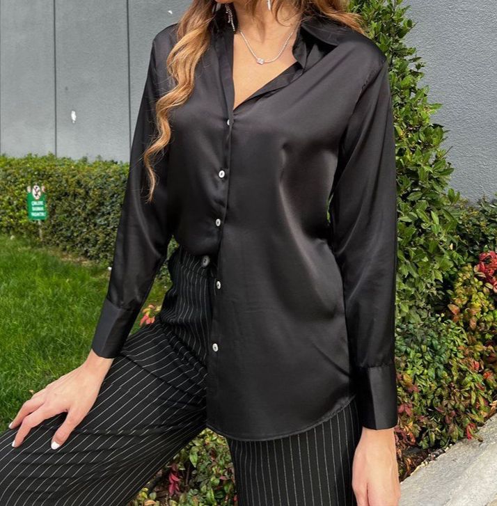 Saten Düğmeli Gömlek