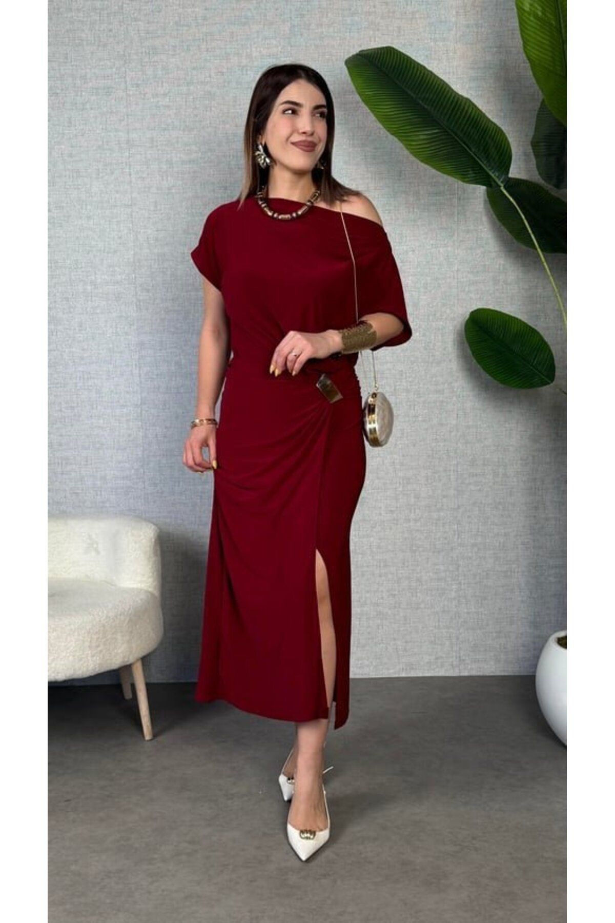 Kadın Kısa Kollu Tek Omuzdan Açık Beli Lastikli Sandy Maxi Elbise
