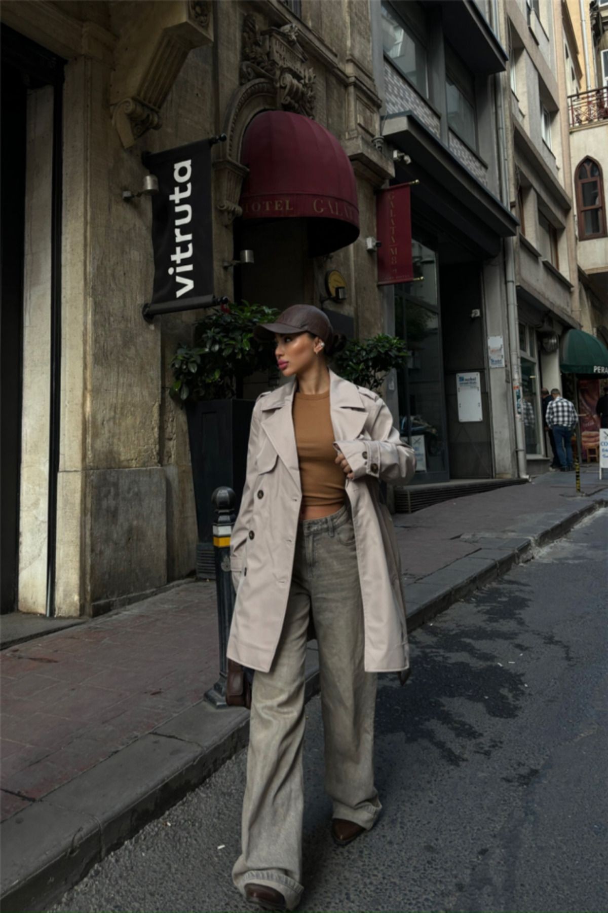 TRENCH KISA ŞANEL BOY - Taş