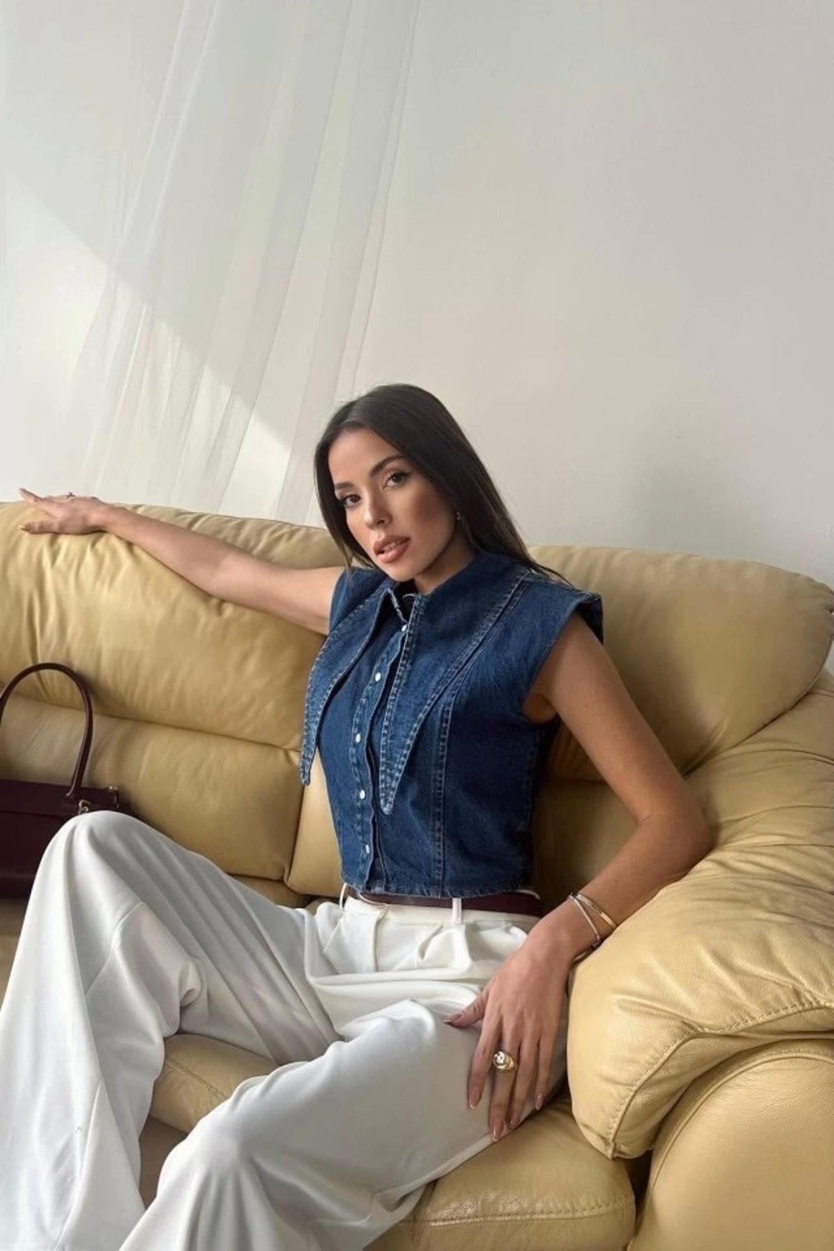Mavi Yaka Detaylı Denim Crop