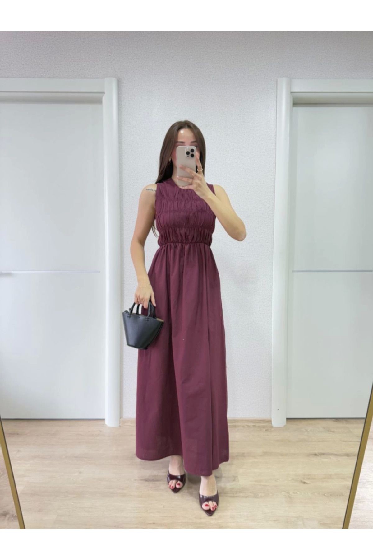 Kolsuz Göğüs Lastıklı Uzun Elbise - Bordo