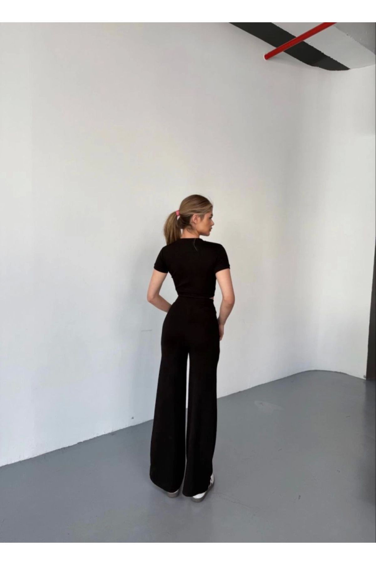 Osy Modal Yumuşak Dokulu Kumaş Kısa Kollu Crop Rahat Pantalon Ikili Takım - Siyah