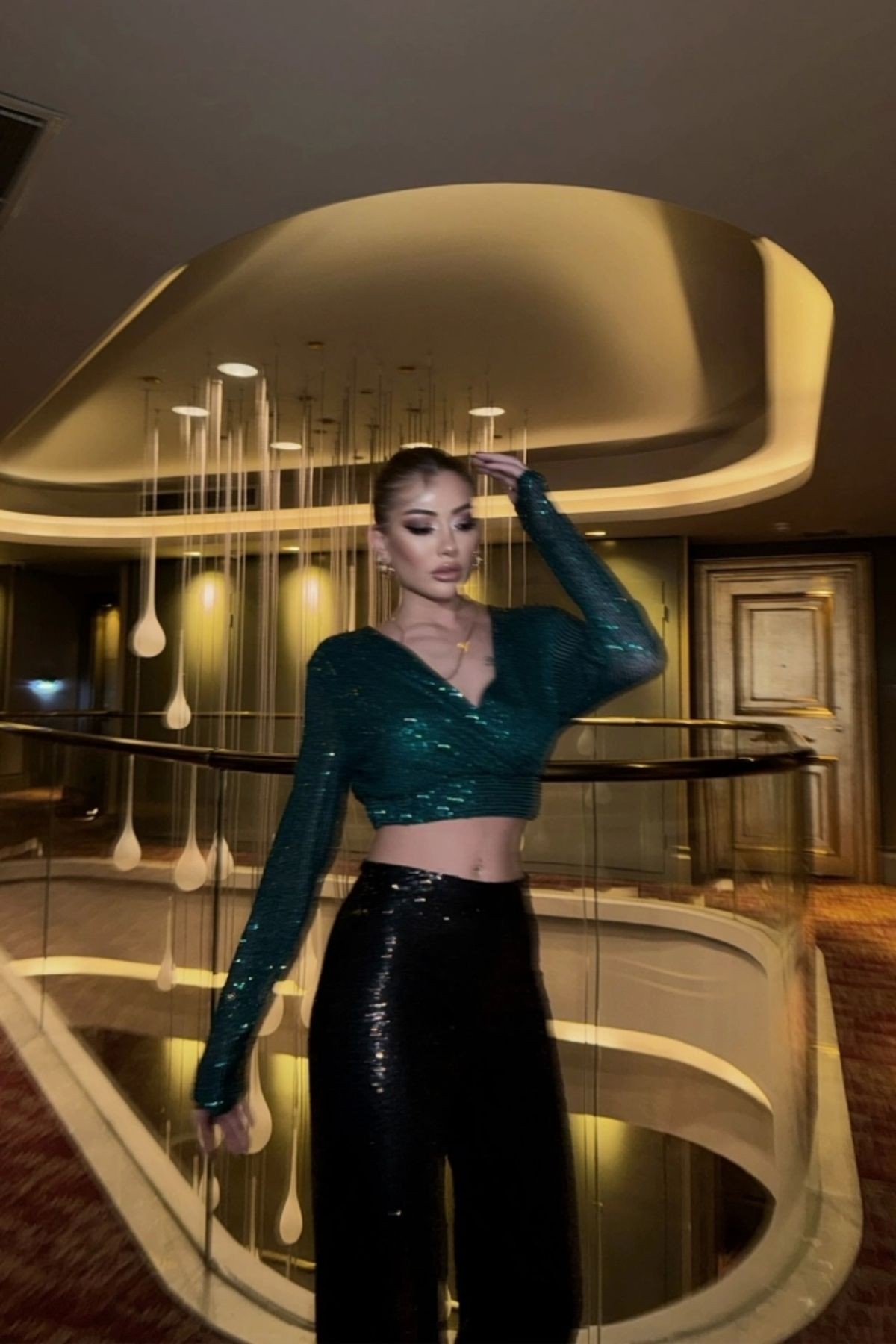 PULLU CROP KRUVAZE BLUZ -