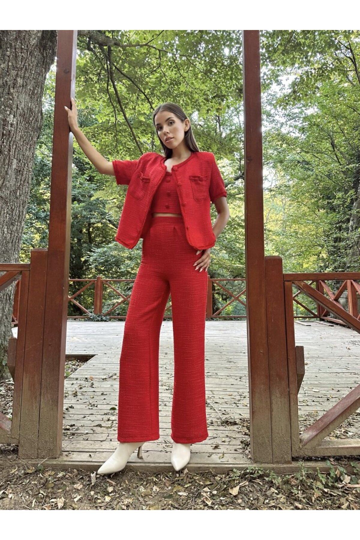 Ekru Askılı Büstiyer Ceket Ve Pantolon Takım