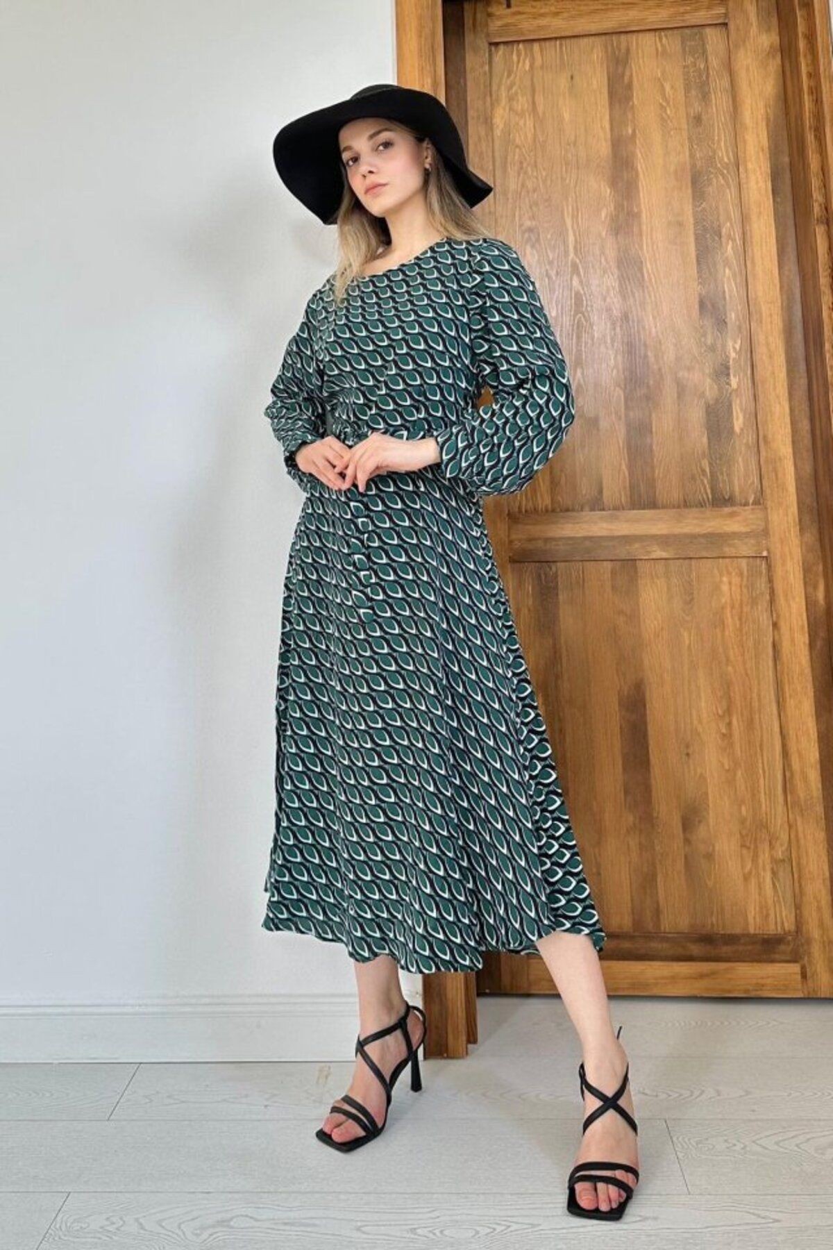 Fashion`S Desenli Dökümlü Desenli Elbise