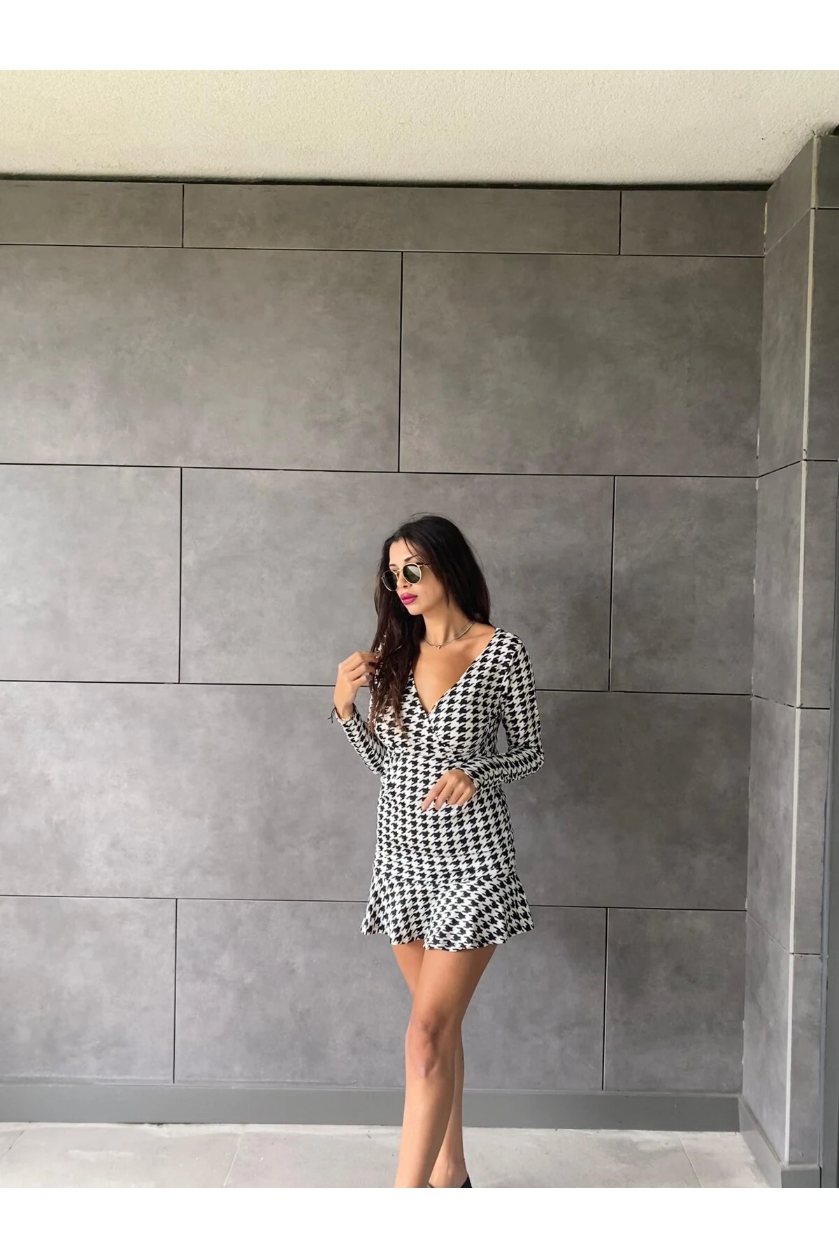 Kadın Uzun Kollu Kruvaze Yaka Kazayağı Mikro Mini Boy Elbise