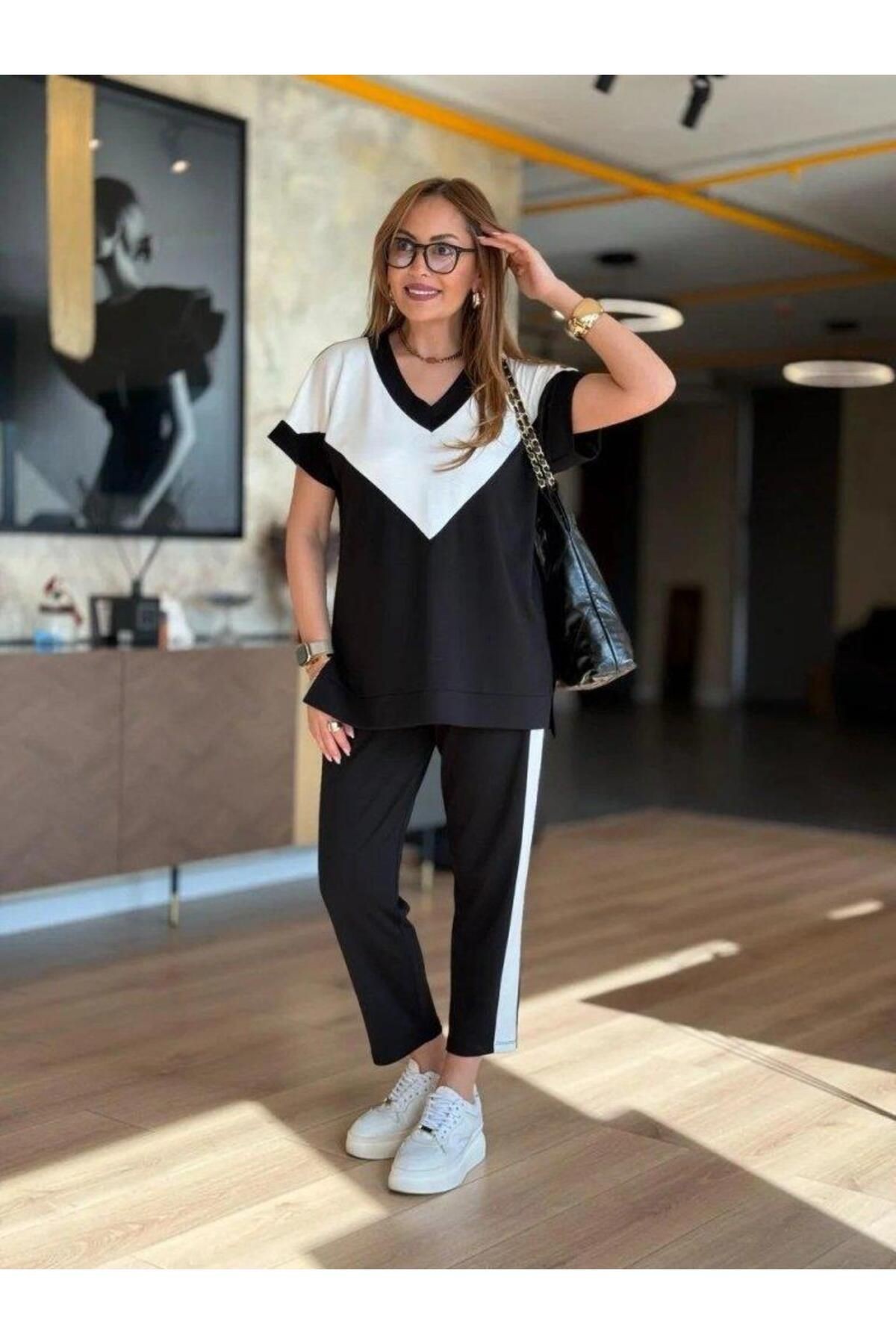 Kadın Kısa Kollu V Yaka Siyah Beyaz Renkli Viskon Iki Iplik Kumaş Eşofman Takımı