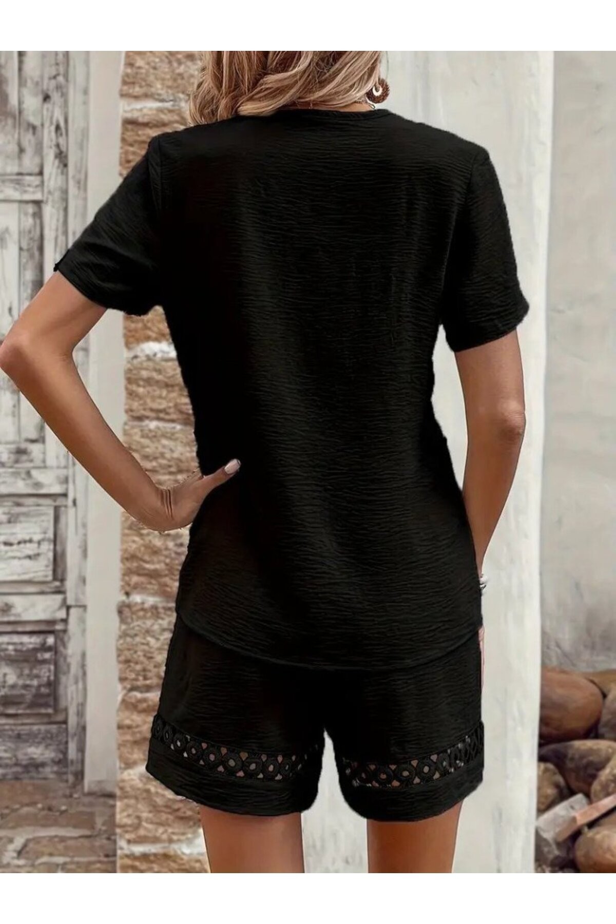 Kadın Kısa Kollu V Yakalı Dantel Detaylı Bürümcük Bluz Ve Short Ikili Takım