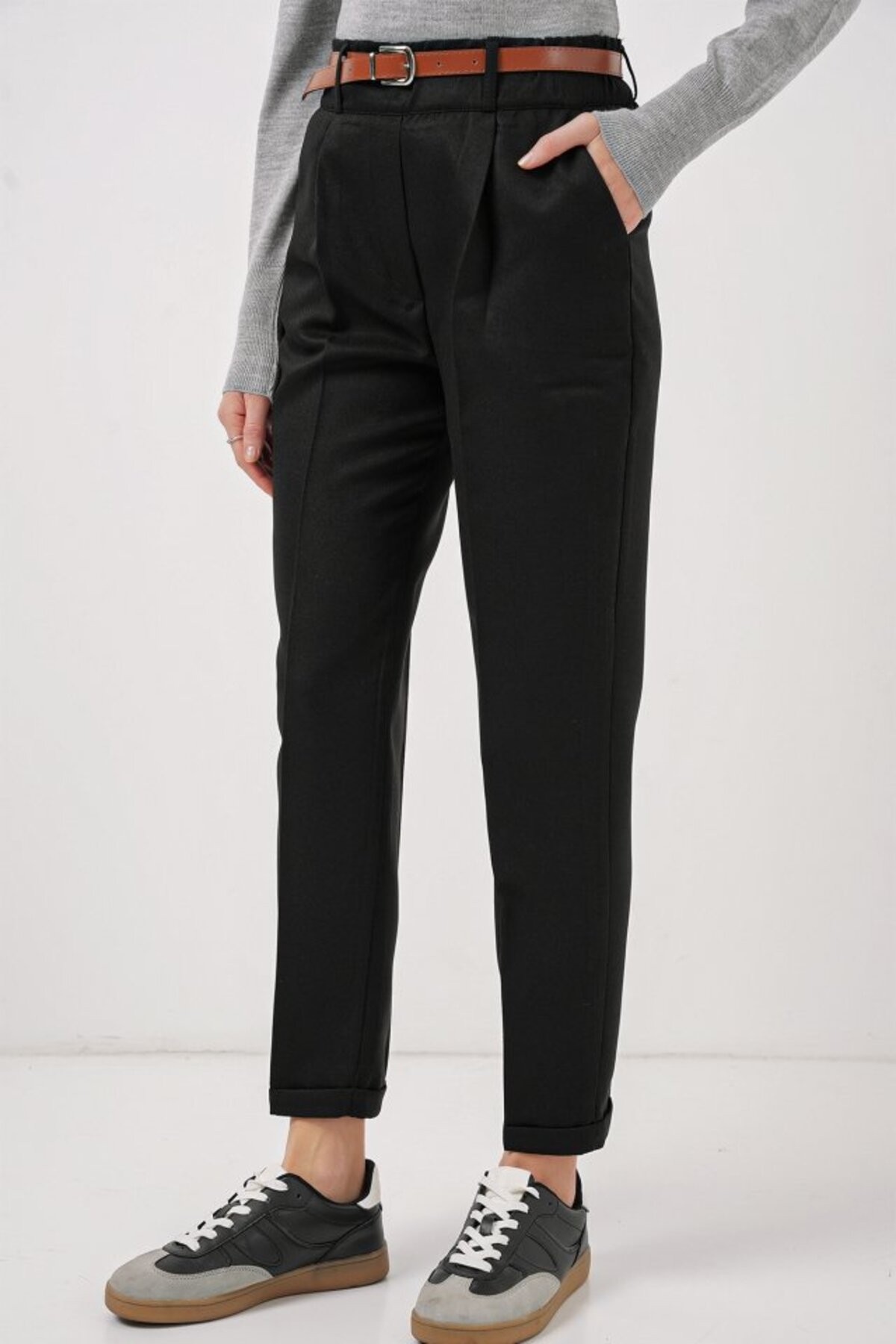 vogueway 6686 Pileli Kemerli Kumaş Pantolon - Siyah