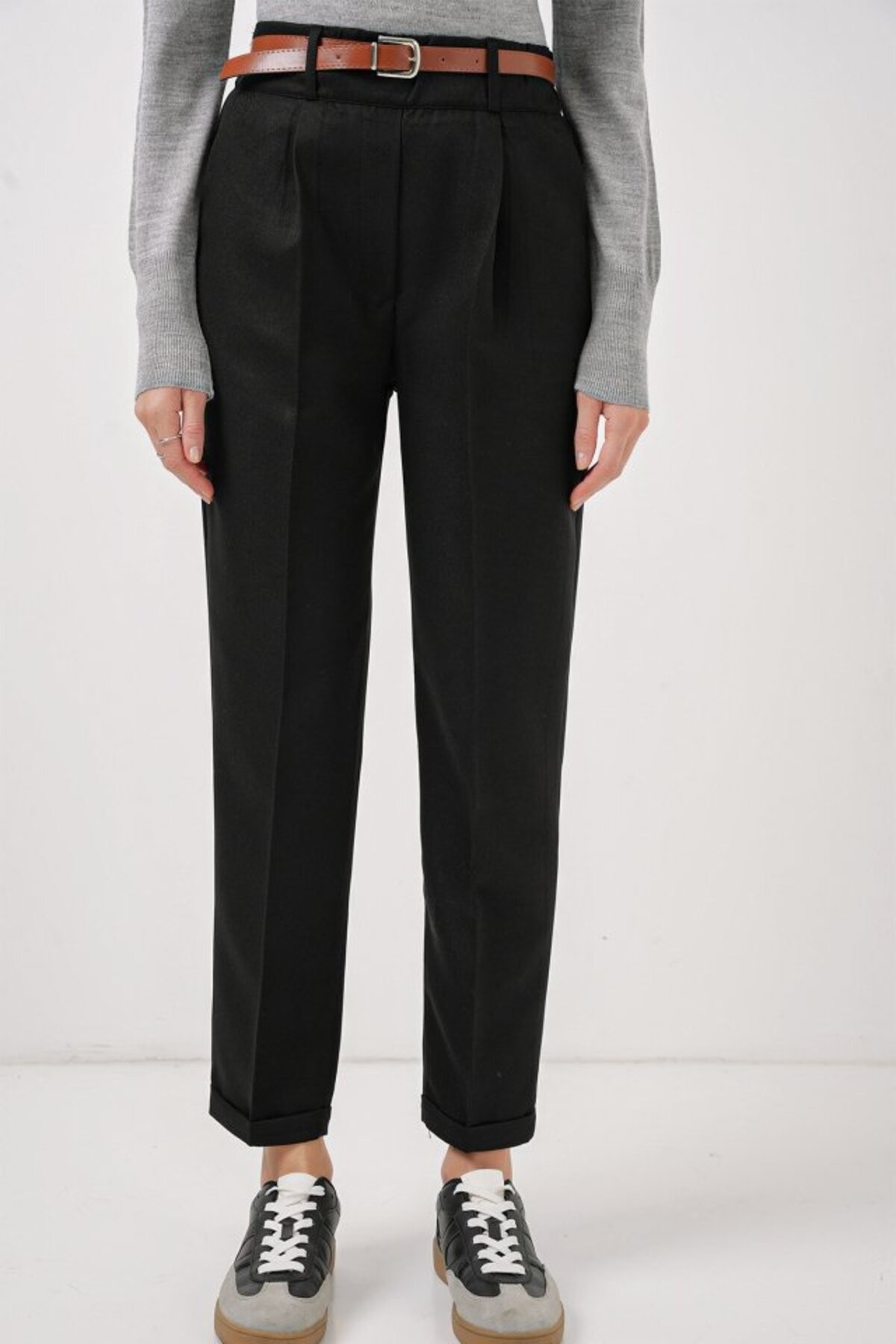 vogueway 6686 Pileli Kemerli Kumaş Pantolon - Siyah